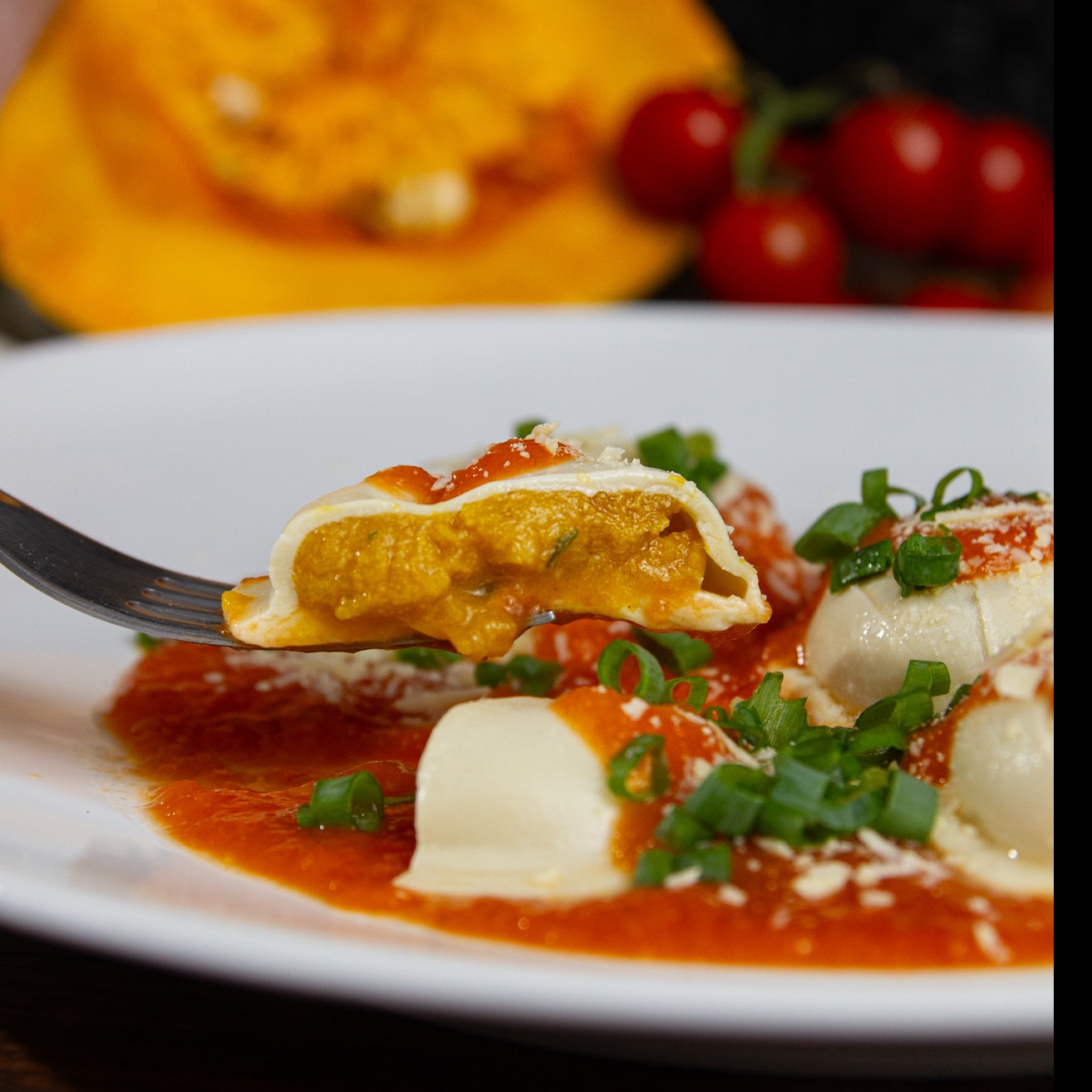 TORTÉI/PIEROGUI/SORRENTINO (Cozinhar e adicionar molho)