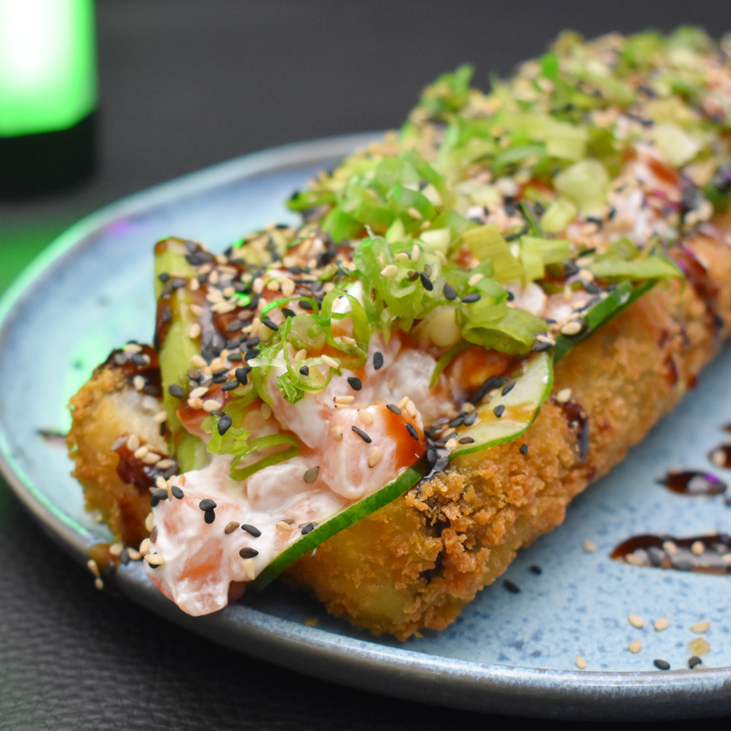 SUSHI-DOG DE SALMÃO COMPLETO