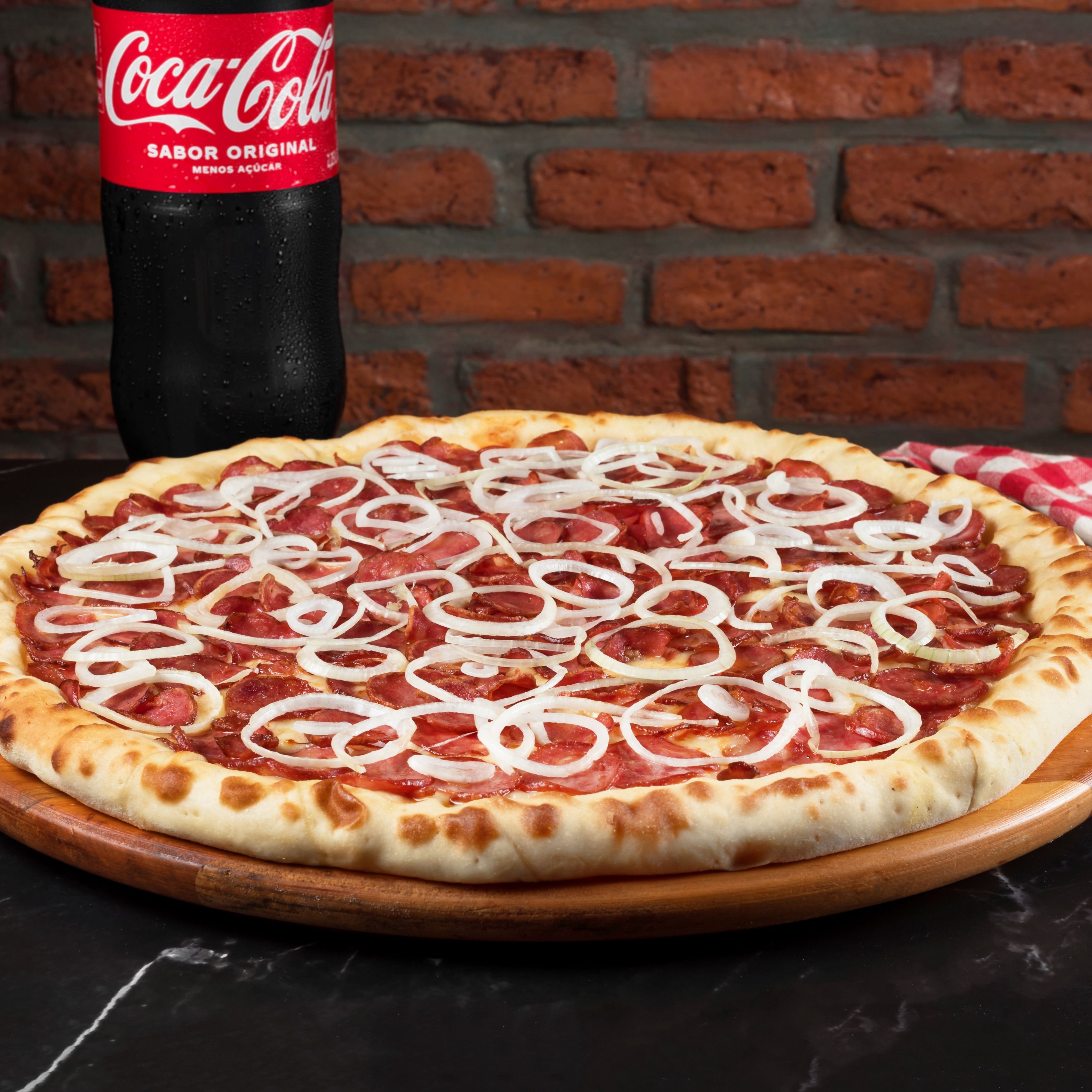 (Coca Day)- Pizza Familia 40cm + Coca Cola 1Lt Ate 3 Sabores *Qualquer Sabor do Cardápio*