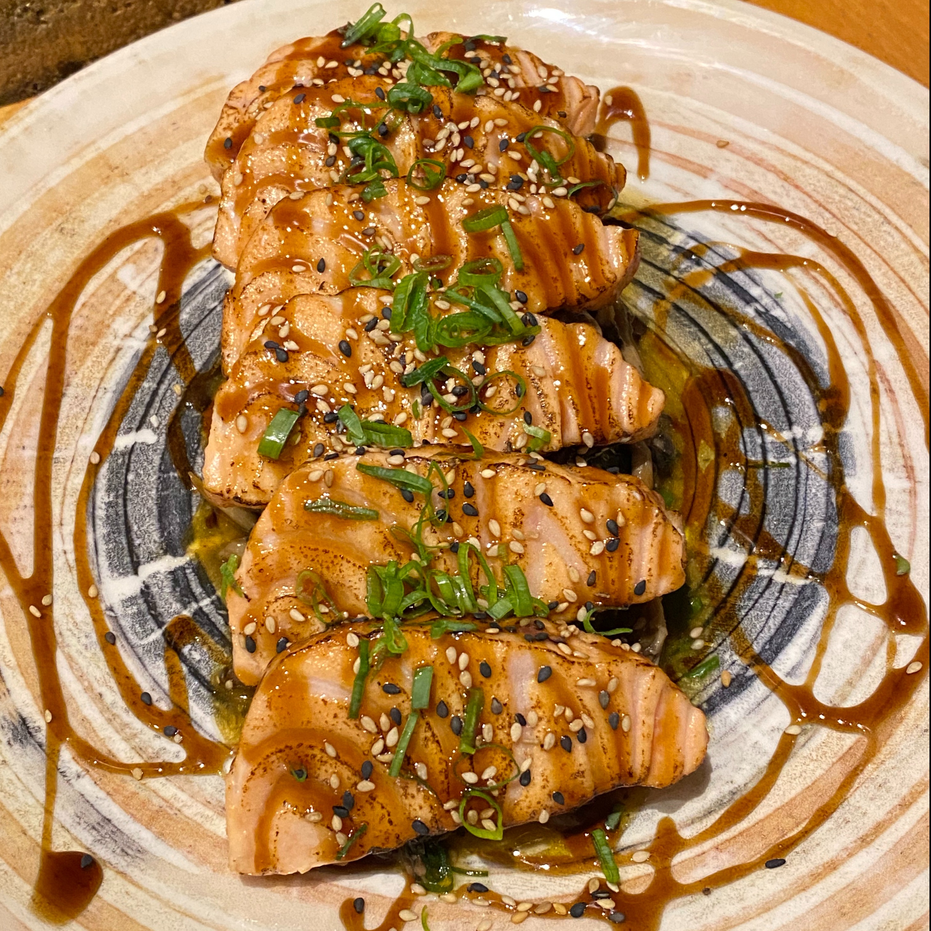 Sashimi de salmão com shimeji (250G)