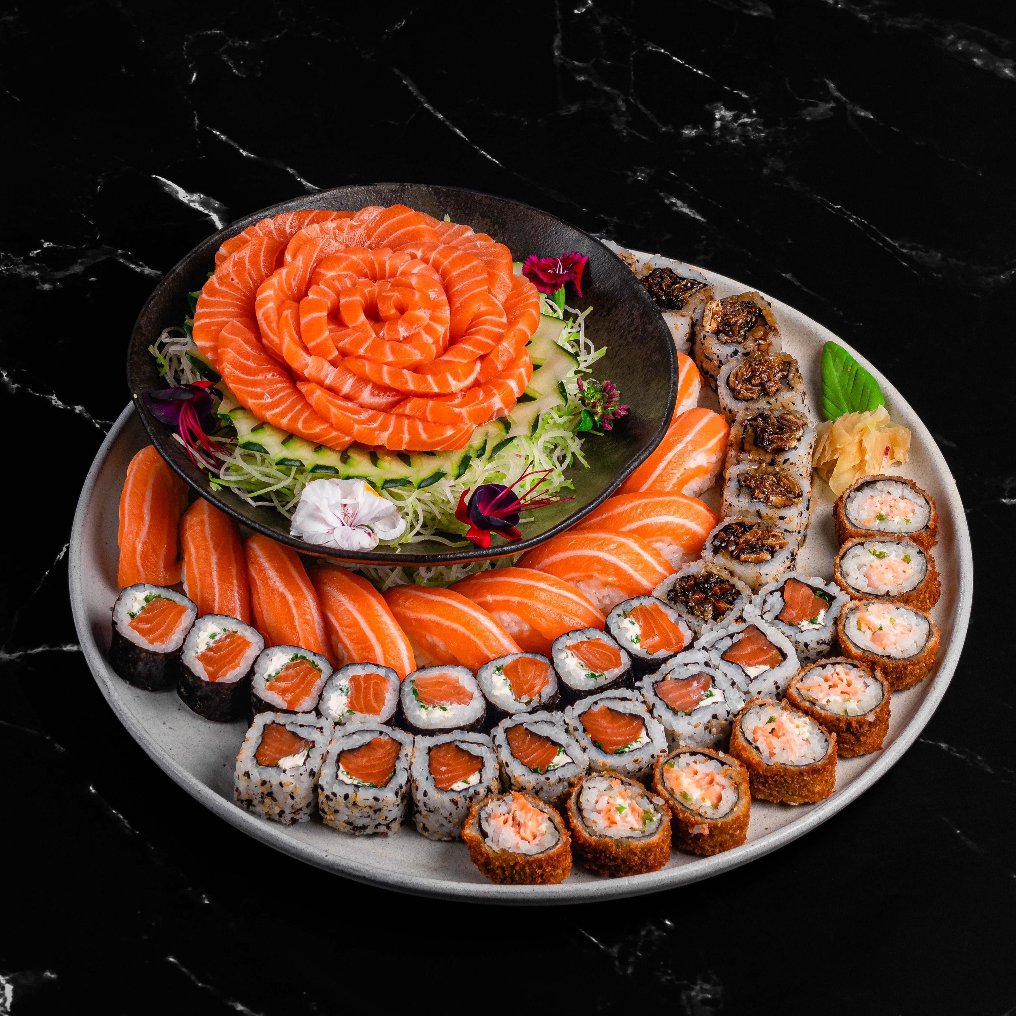 Combinado de salmão mega (60 peças)