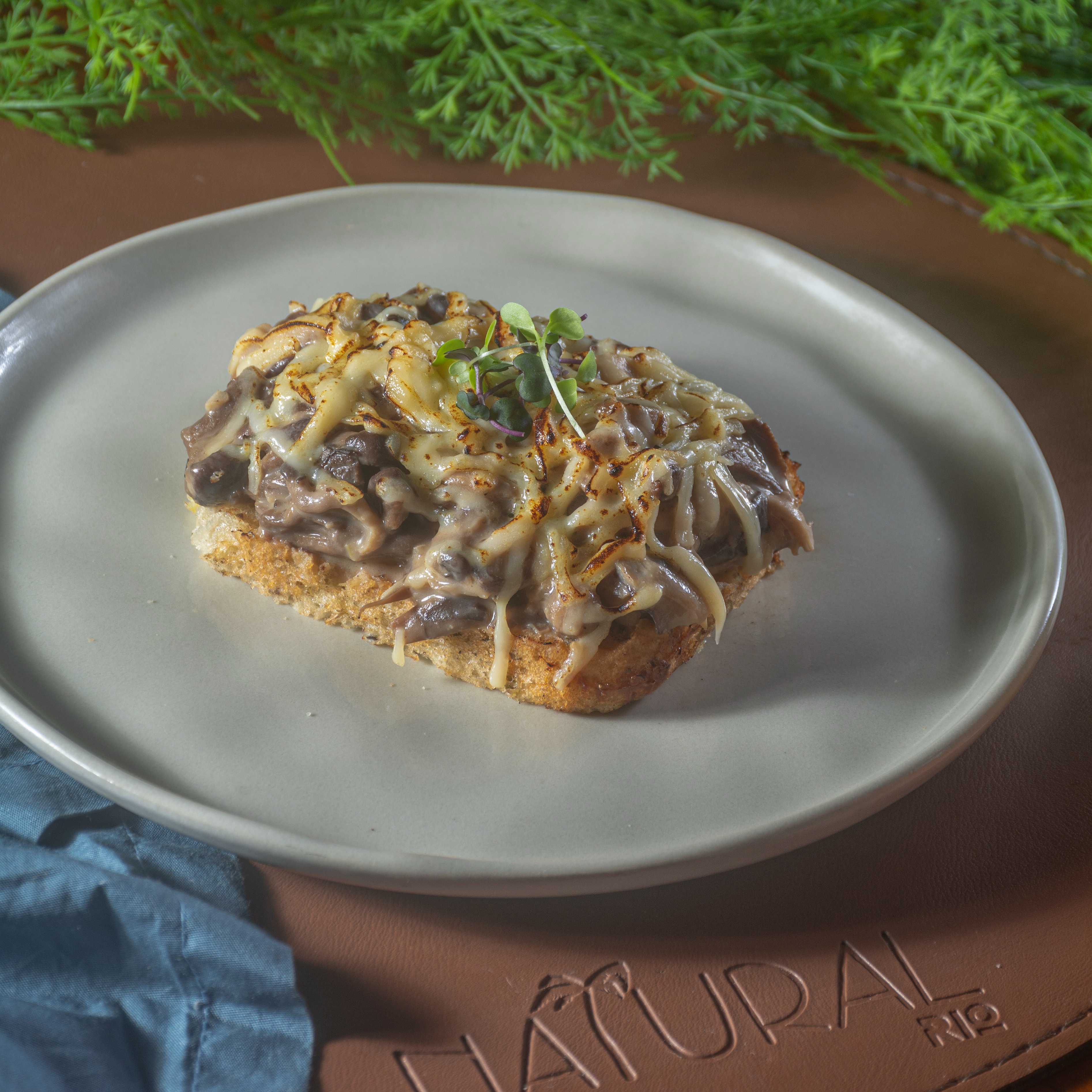 Bruschetta de Shitake e Shimeji