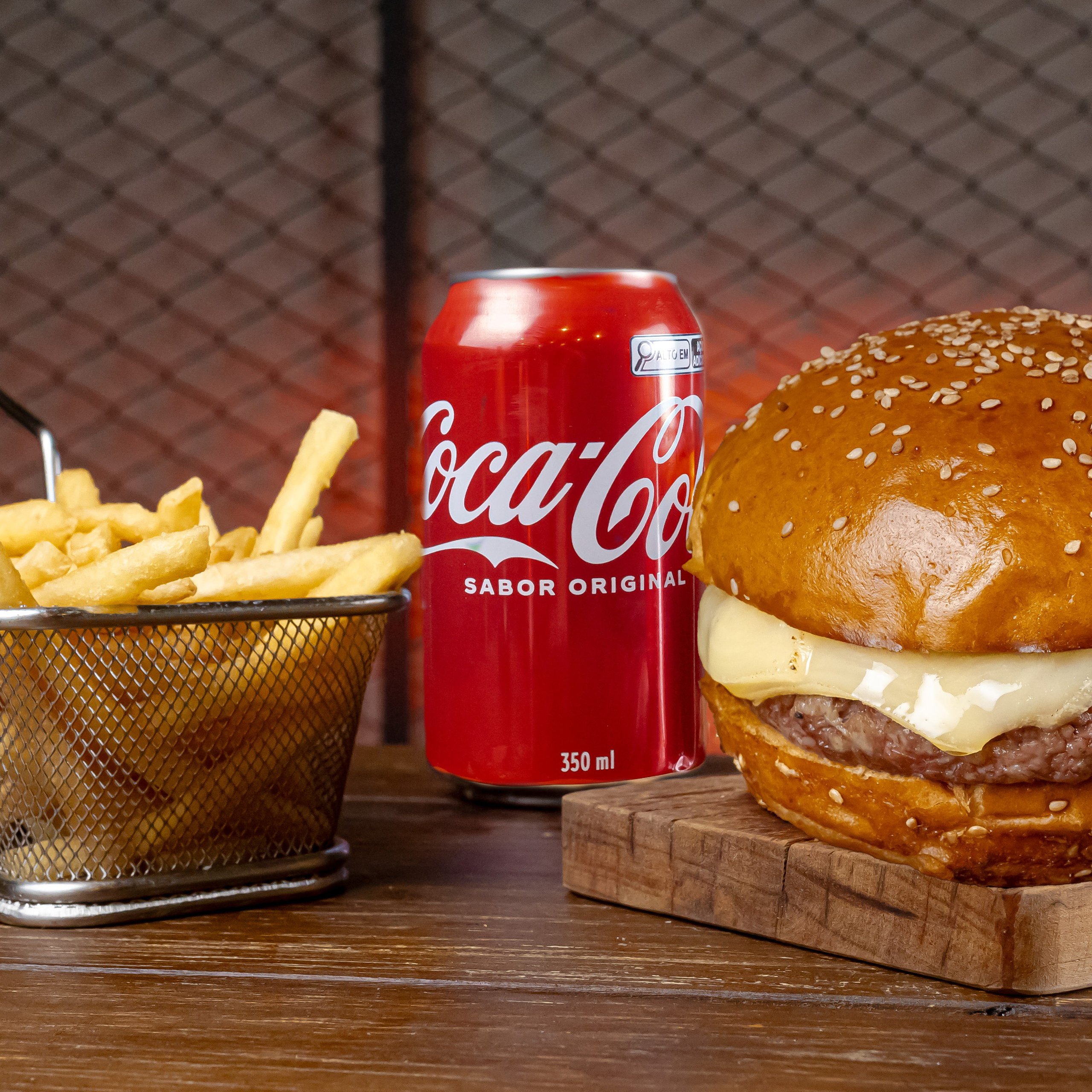 Storm Trooper + Batata + Bebida