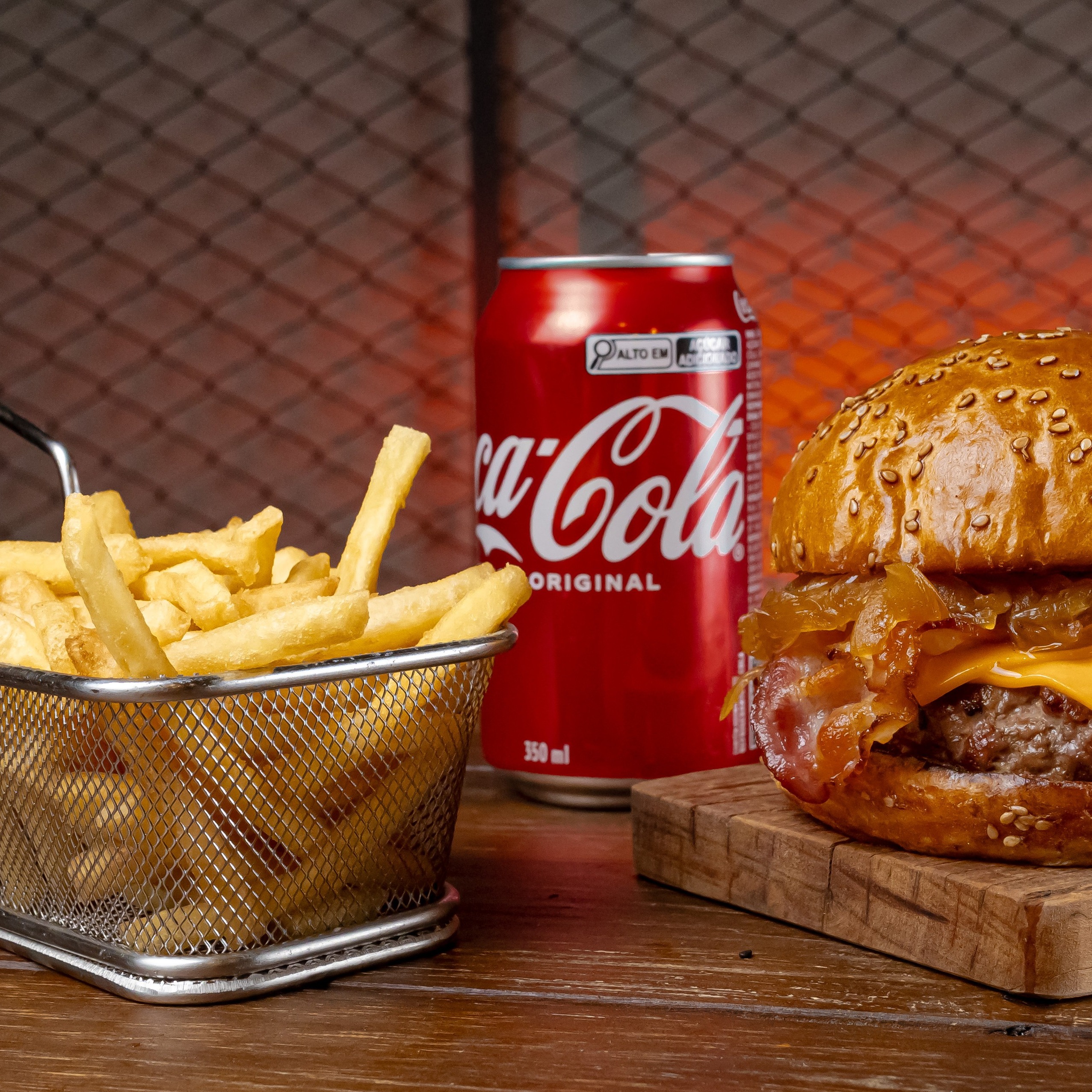 Deadpol + Batata + Refrigerante