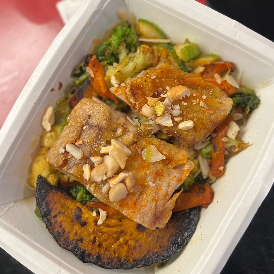 Peixe Branco Gr ao molho de amêndoas e Vegetais Congelé