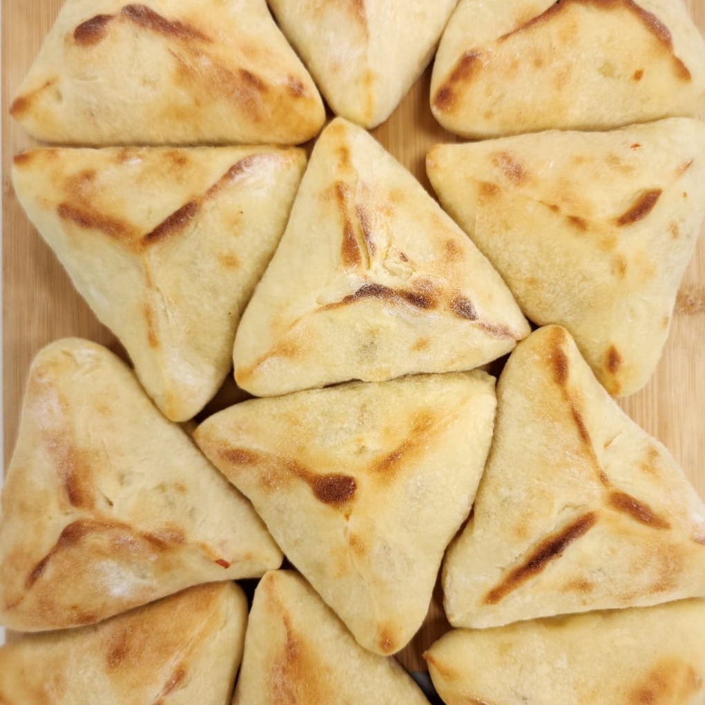 Queijo com Zaatar e Azeitona Preta - 6 unidades