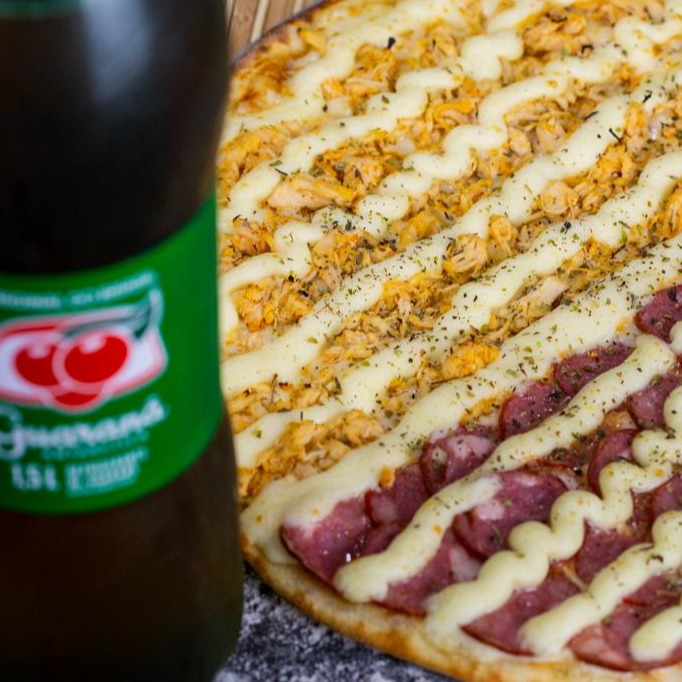 1 Pizza grande e 1 Guaraná Antarctica  1,5l