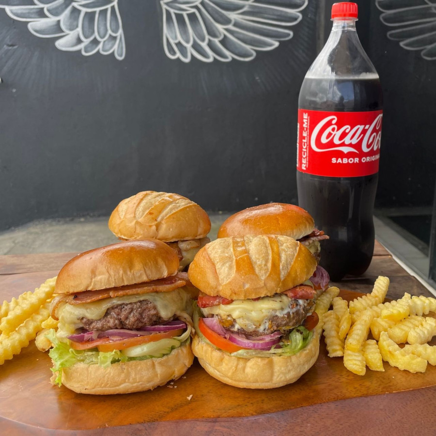 Combo Família (4 Burguer de Bacon+ Refrigerante de 2 litros)