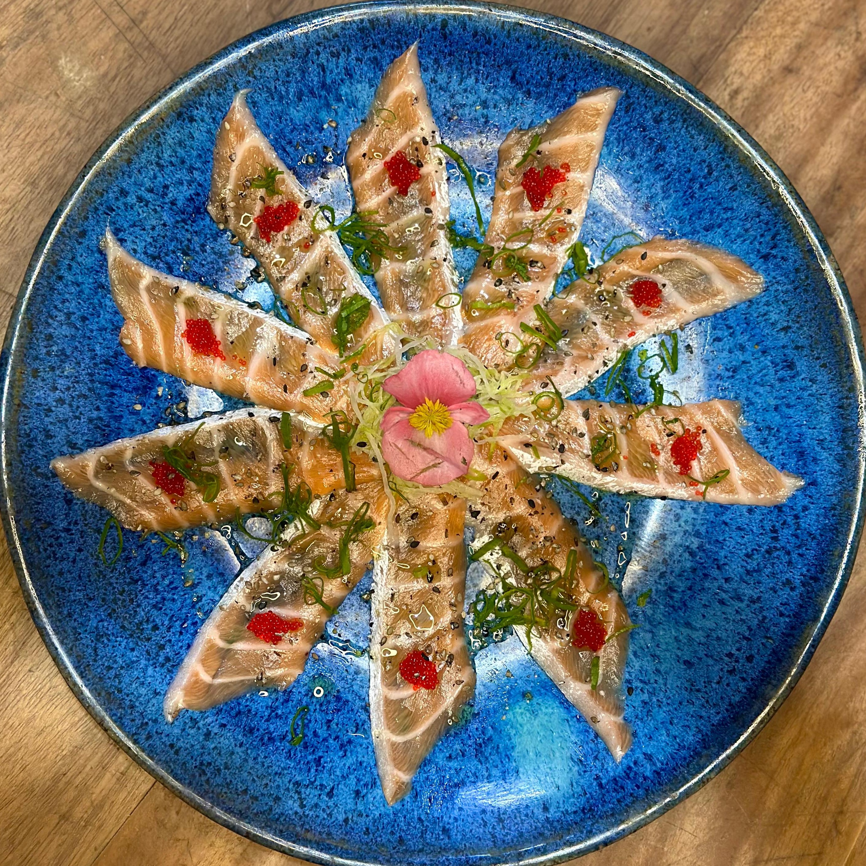 CARPACCIO DE TORÔ (BARRIGA) DE SALMÃO 10 UND