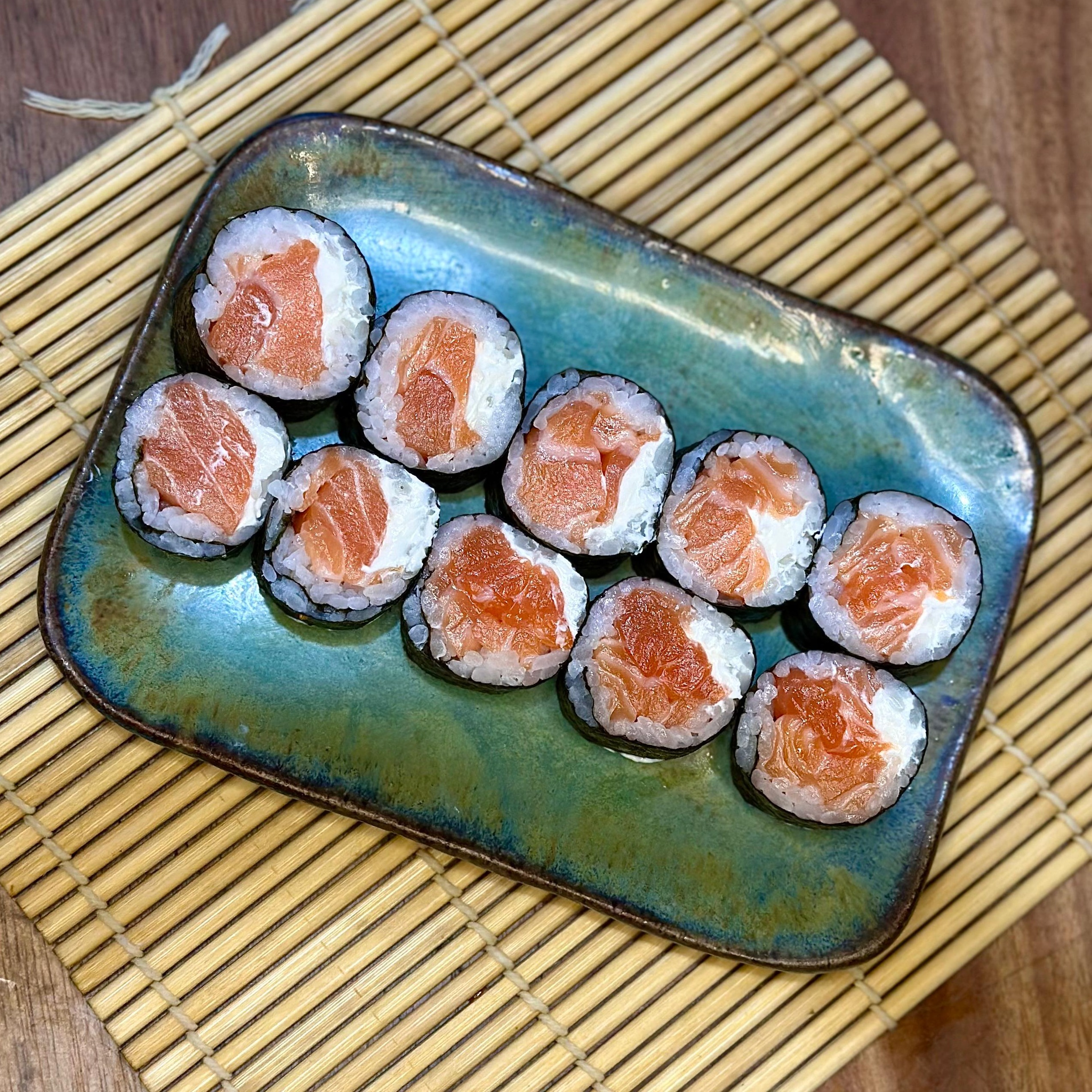 FILADELFIA ROLL (ALGA POR FORA)  10 UND