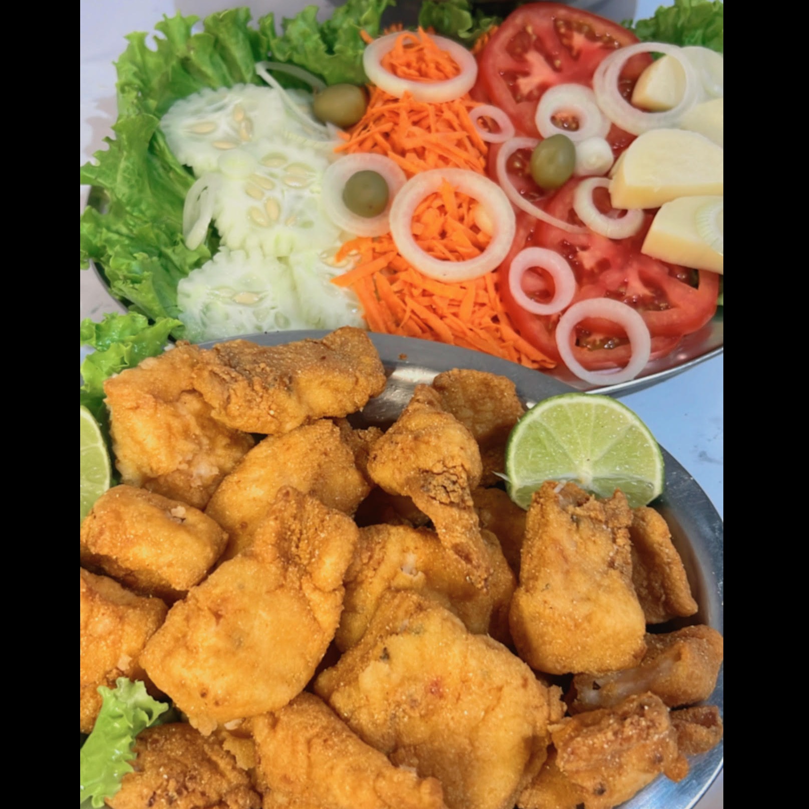 Isca de Badejo c/ salada e arroz a la grega