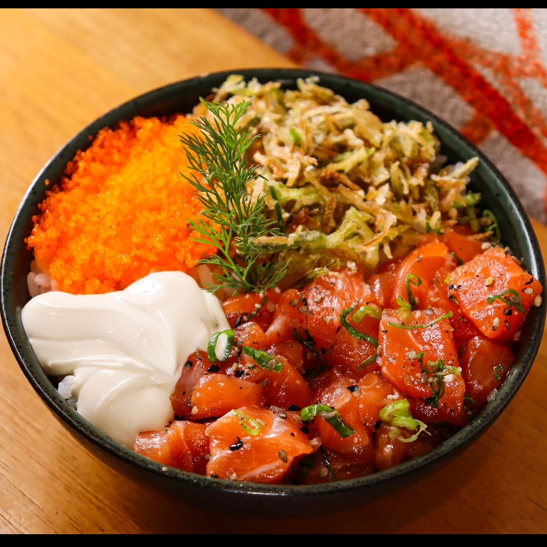 POKE SALMÃO FILADELFIA 