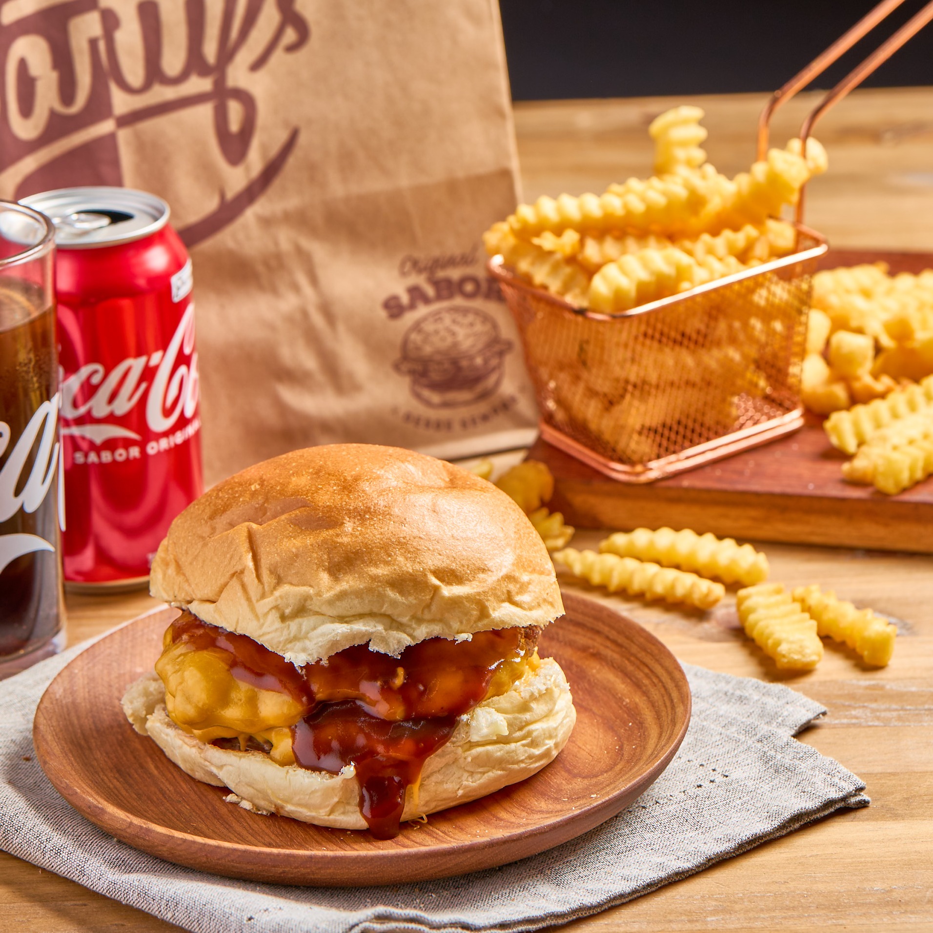 Combo Double B 2.0 (Lanche + batata + Refri Lata)