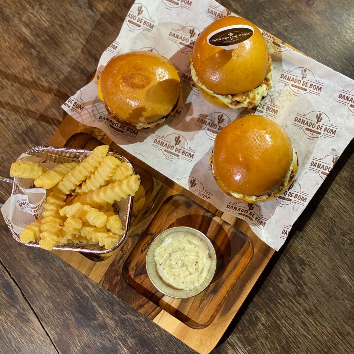 MINI BURGUER ESPECIAL CHEDDAR