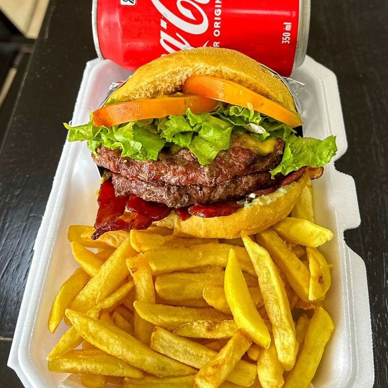 Combo Individual Tradicional  + Fritas + Coca 