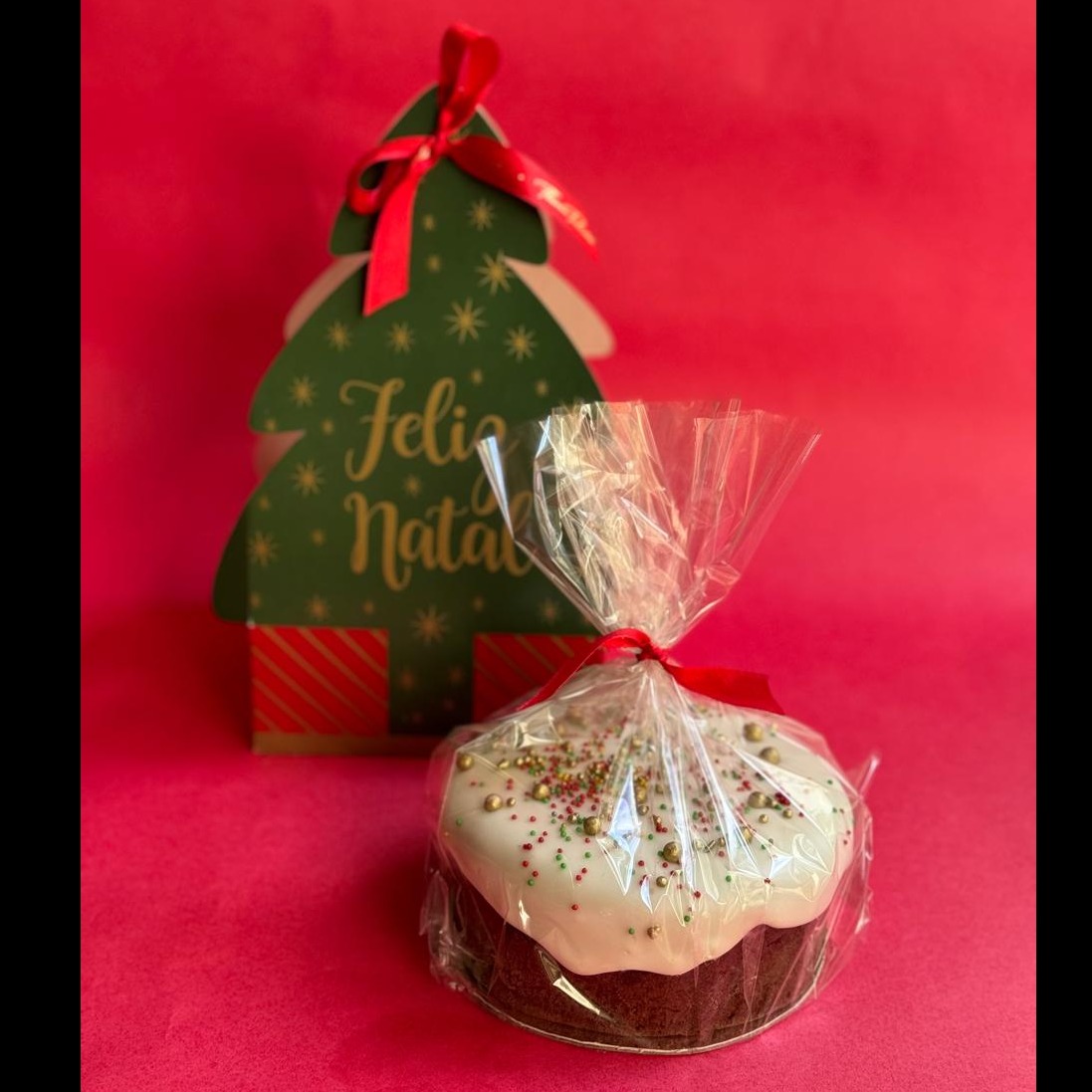 Bolo de frutas na arvore de Natal