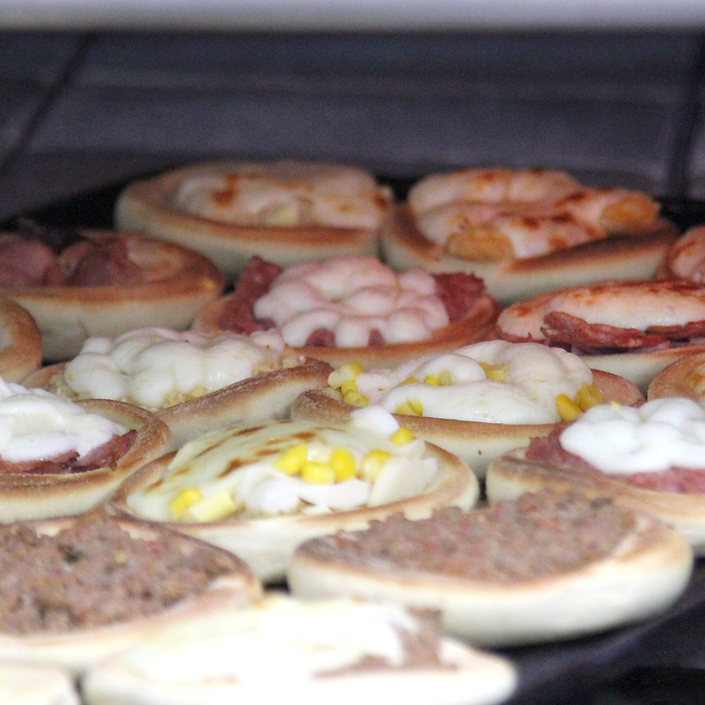 COMBO 3 - 20 ESFIHAS + COCA 2L GRÁTIS