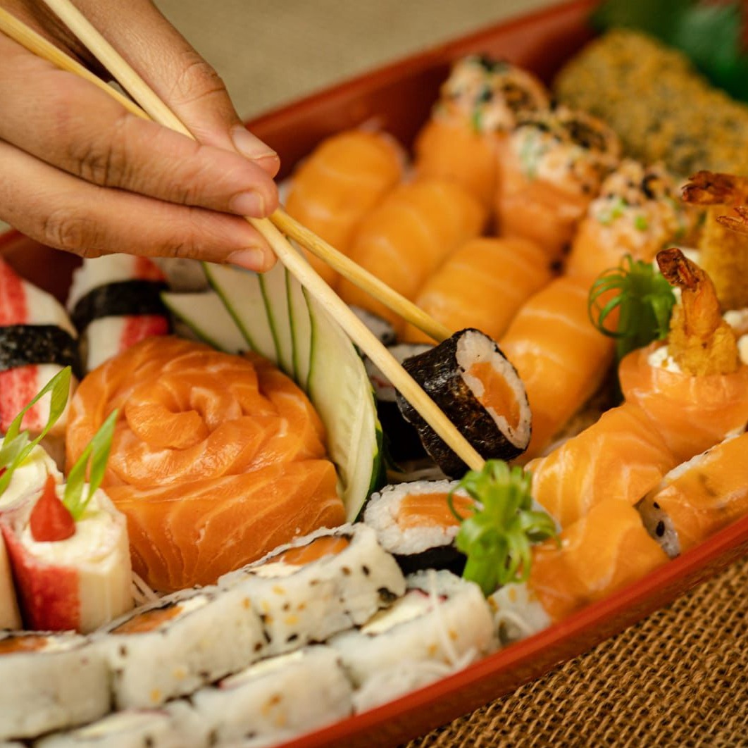 BARCA DE SUSHI 50 PEÇAS
