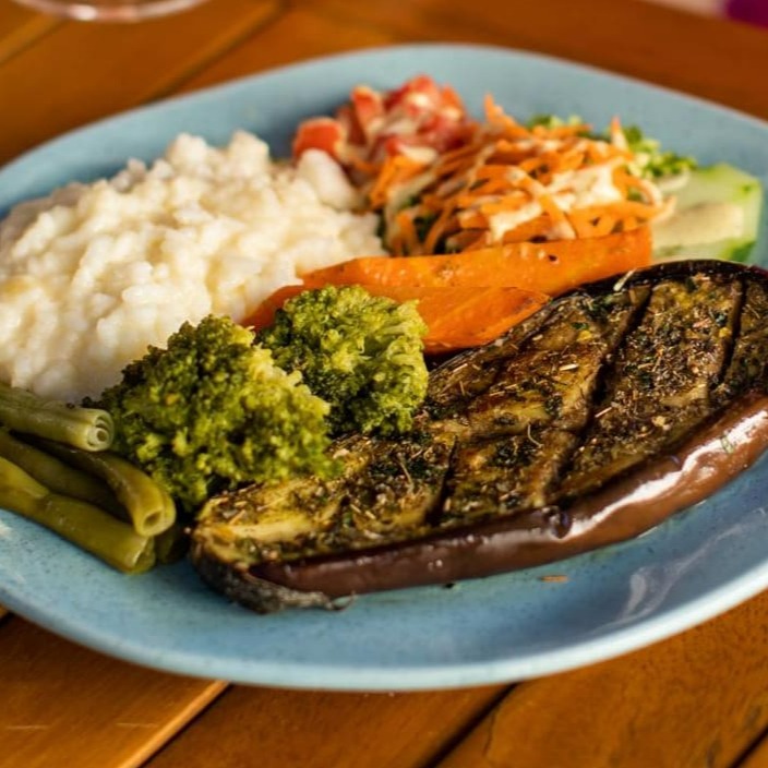 Berinjela Grelhada (Serve 1 pessoa)