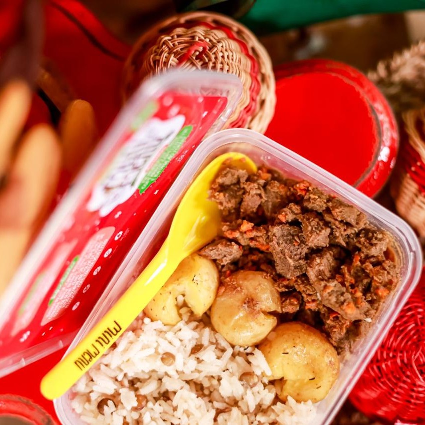 PRATINHO DO BEBE - PICADINHO DE FILE, COM  BATATA E ARROZ COM LENTILHA