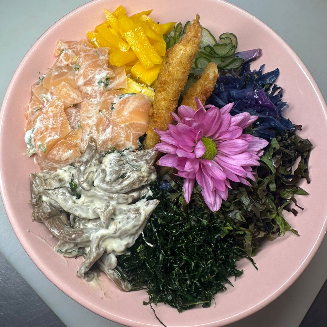 Poke salmão completo e shimaji