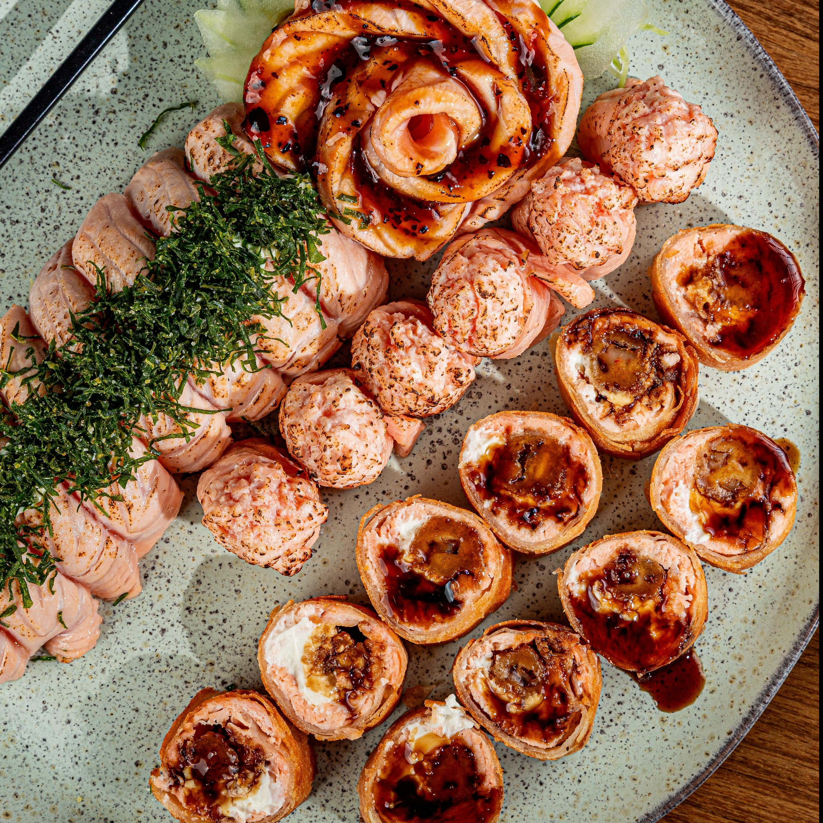 Combinado Top + Hot Philadelfia  = 38 peças