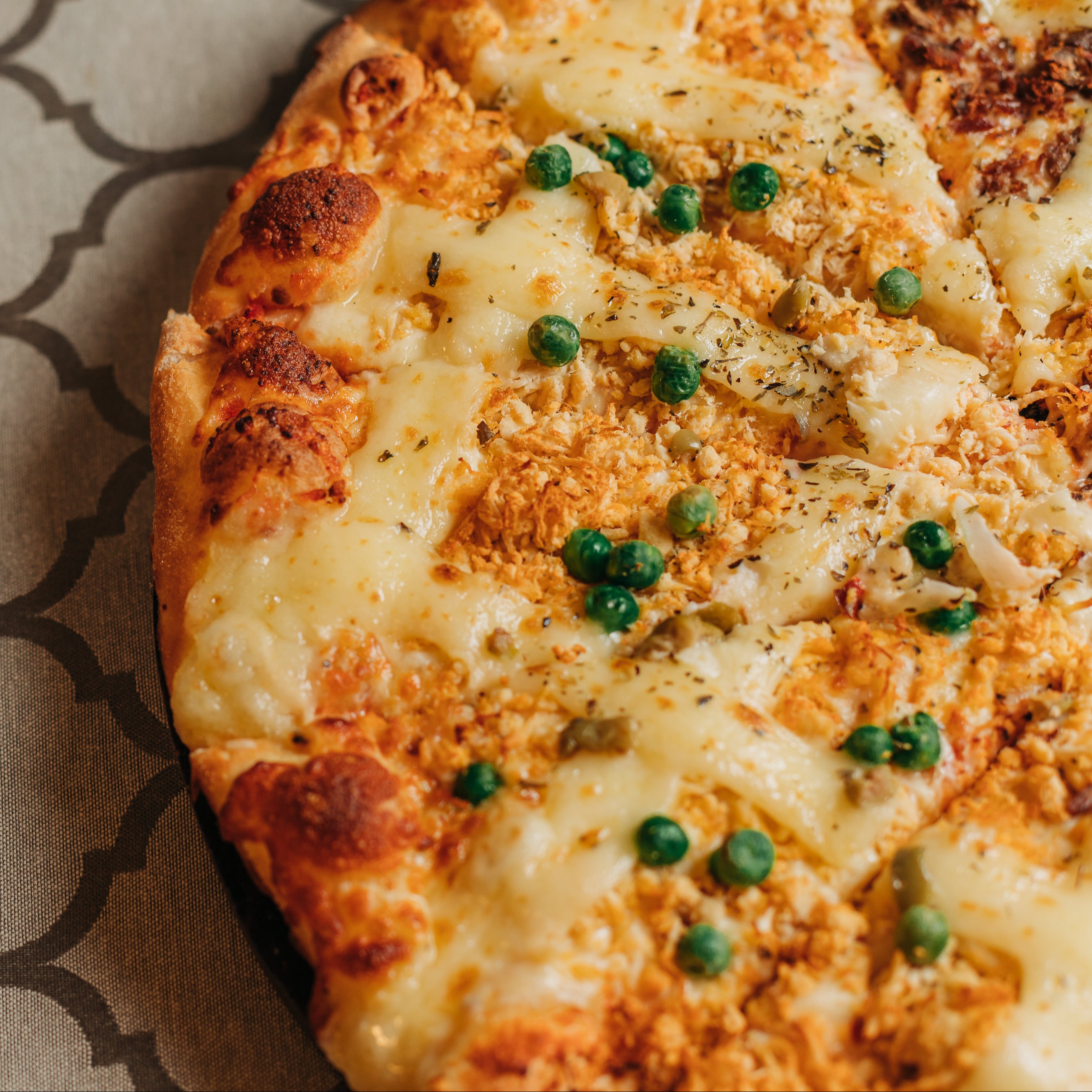 Pizza Grande Calabresa e Frango  + Guarana 1L