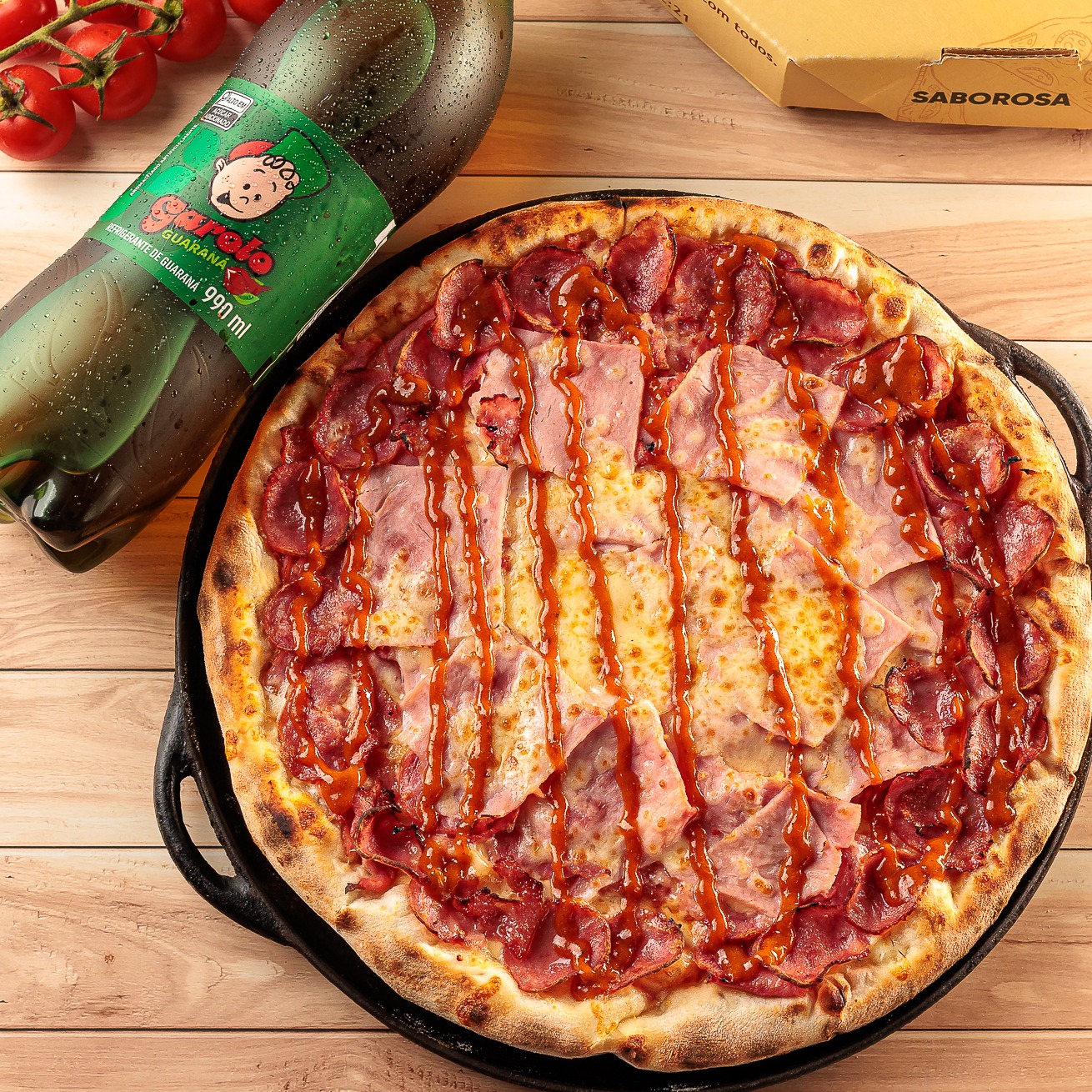 Pizza Grande (até dois sabores) com Guaraná 990ml