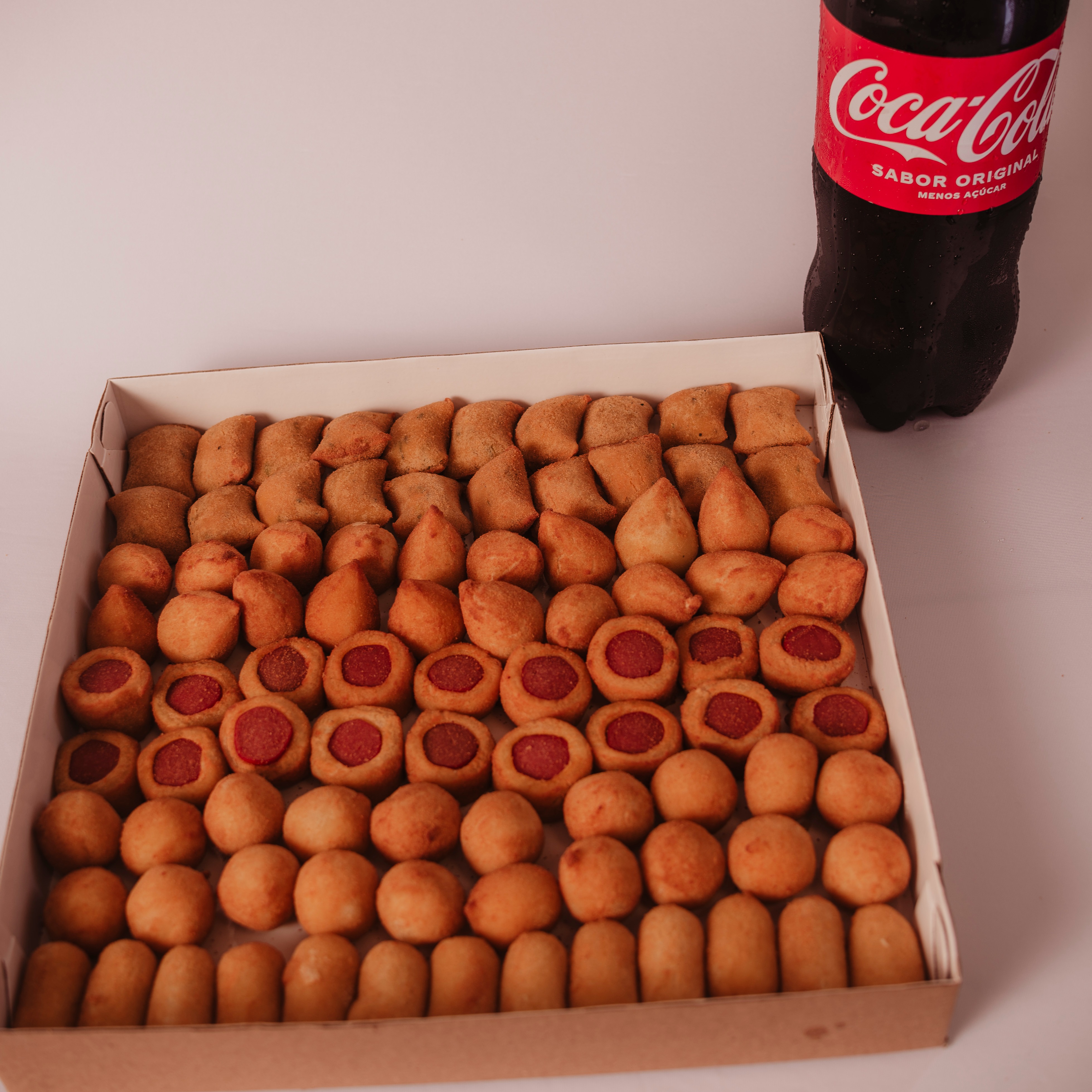 100 Salgaditus + Refri 2 litros