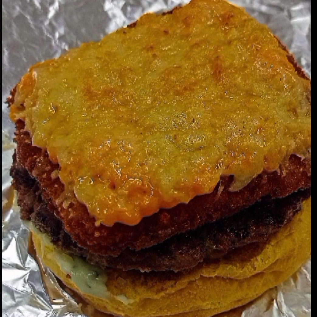 Burger Quatro Queijos ( LANÇAMENTO )