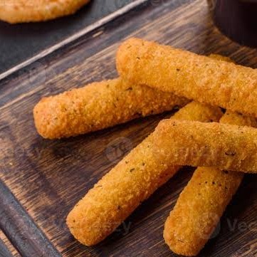 PALITOS DE MUÇARELA EMPANADOS