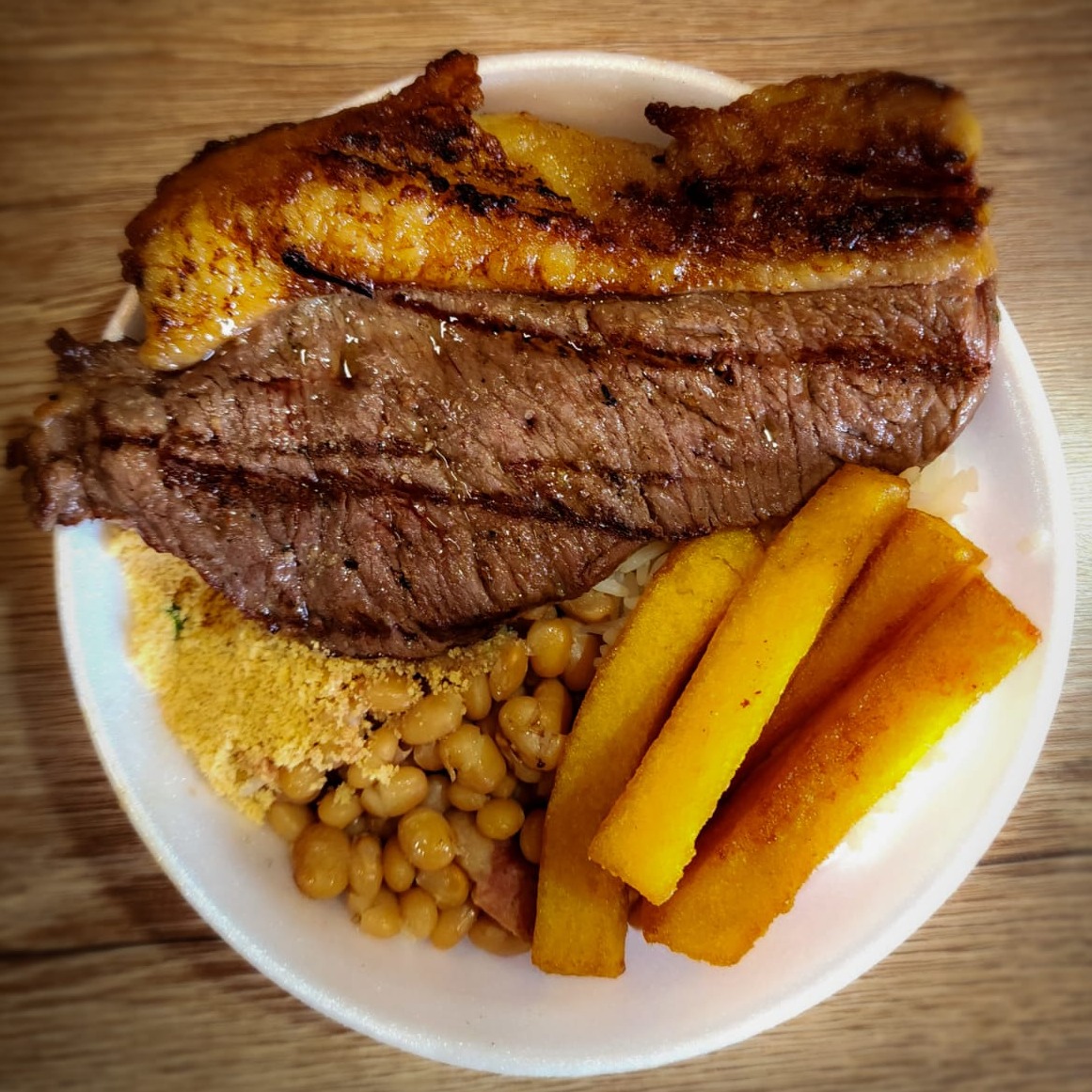 Marmitex - Picanha Grelhada, Arroz, Feijão, Polenta Crocante 