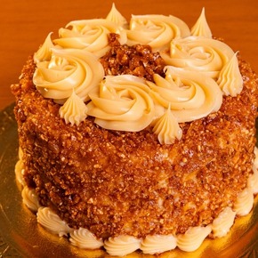 Torta Crocante com Brigadeiro Branco