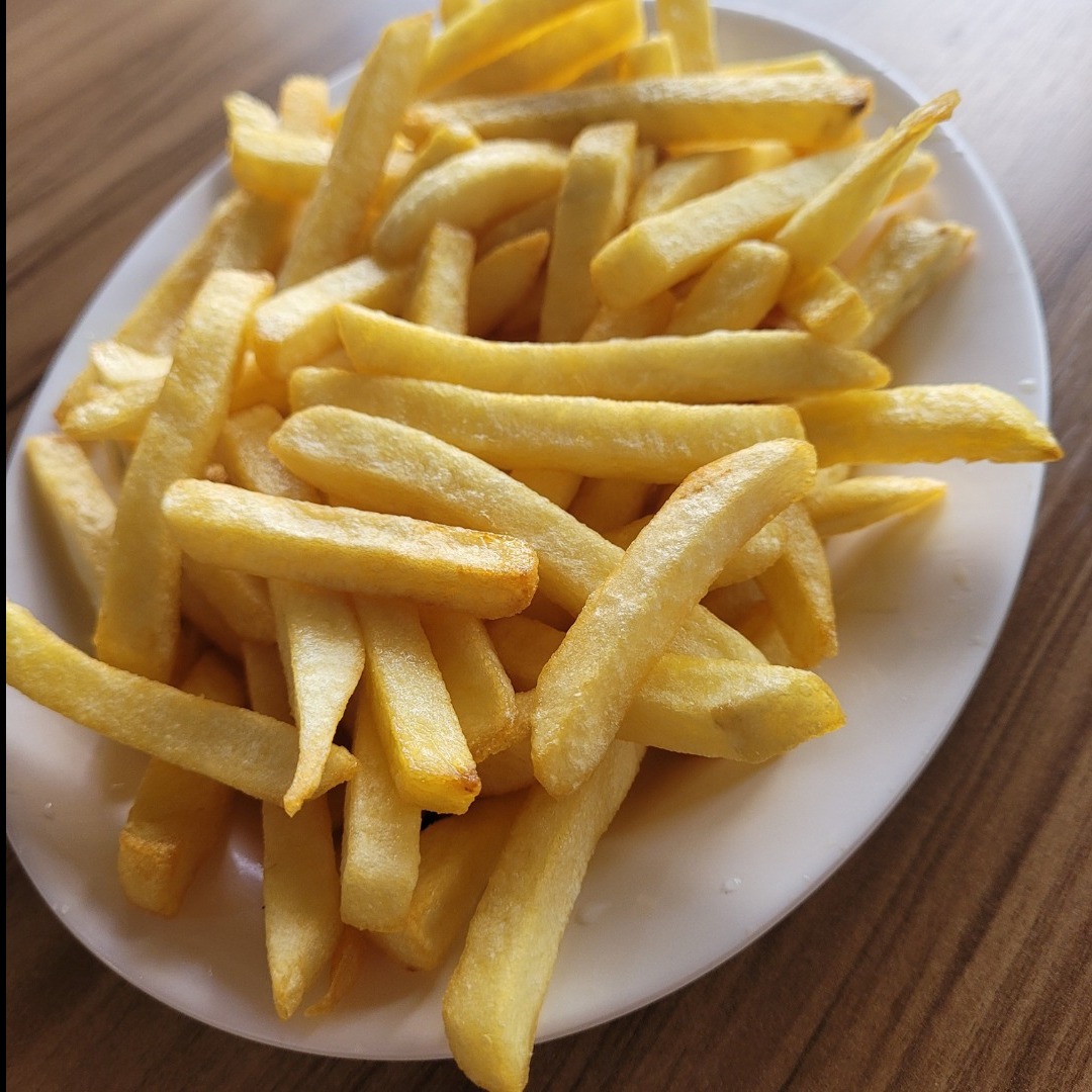 Batata Frita 450g – Crocante, Dourada e Irresistível!