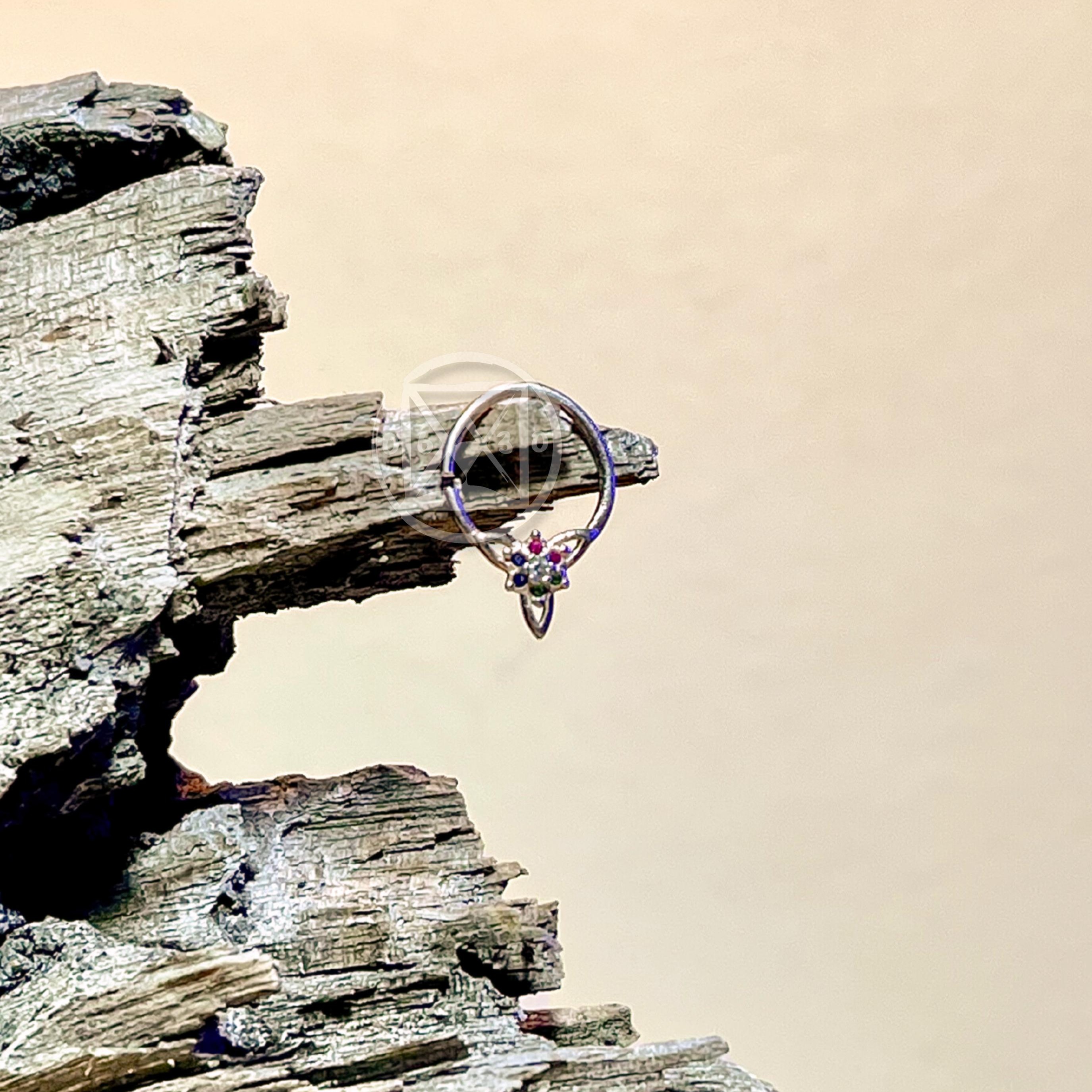 JÓIA PRATA CAPTIVE FLOR 3 PONTAS COLOR.- 11MM UNID.