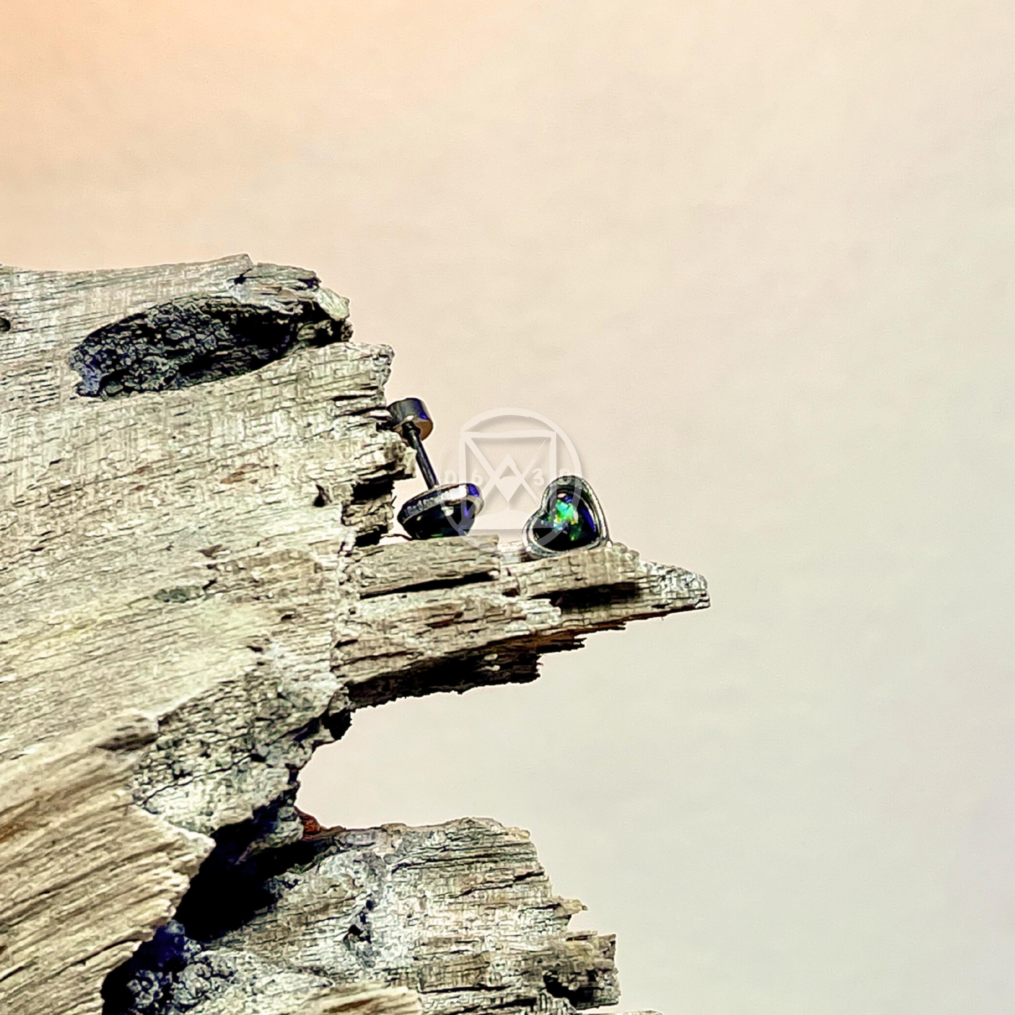 JÓIA AÇO CORAÇÃO REPLICA PEDRA OPALA AZUL - PAR