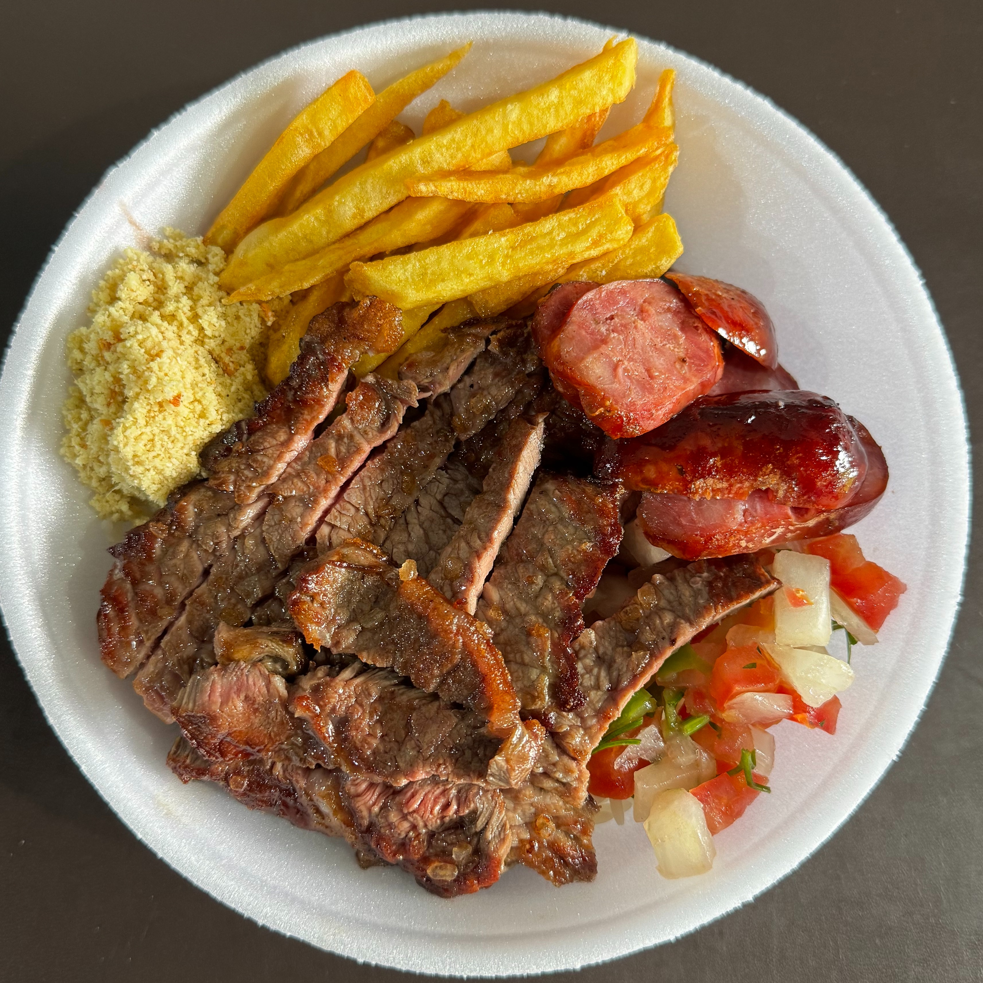 Quentinha de carne (Isopor)