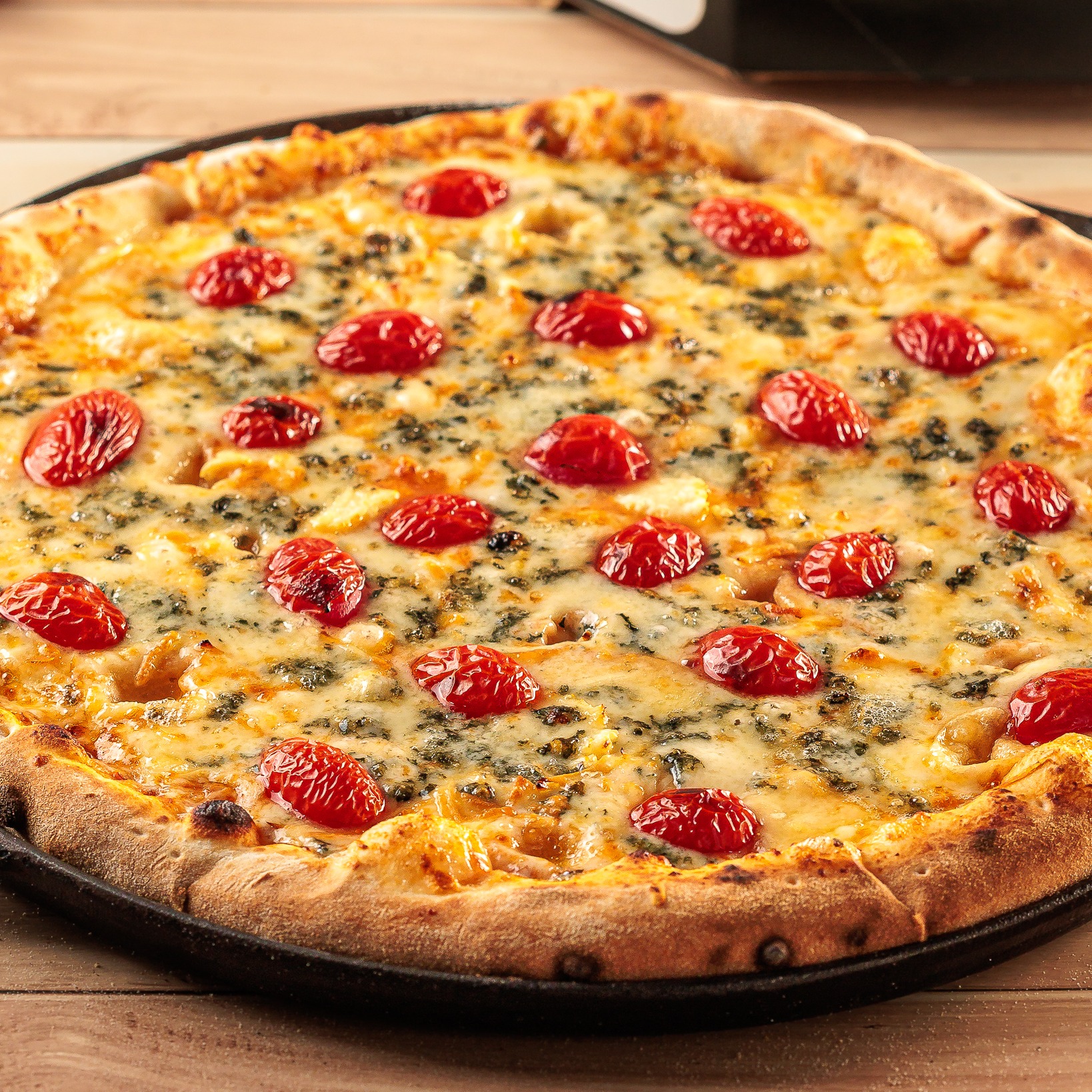 Pizza Grande Quatro Queijos