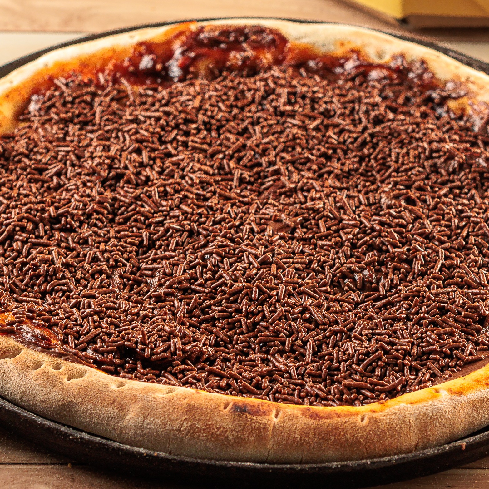 Pizza Média Brigadeiro Clássica