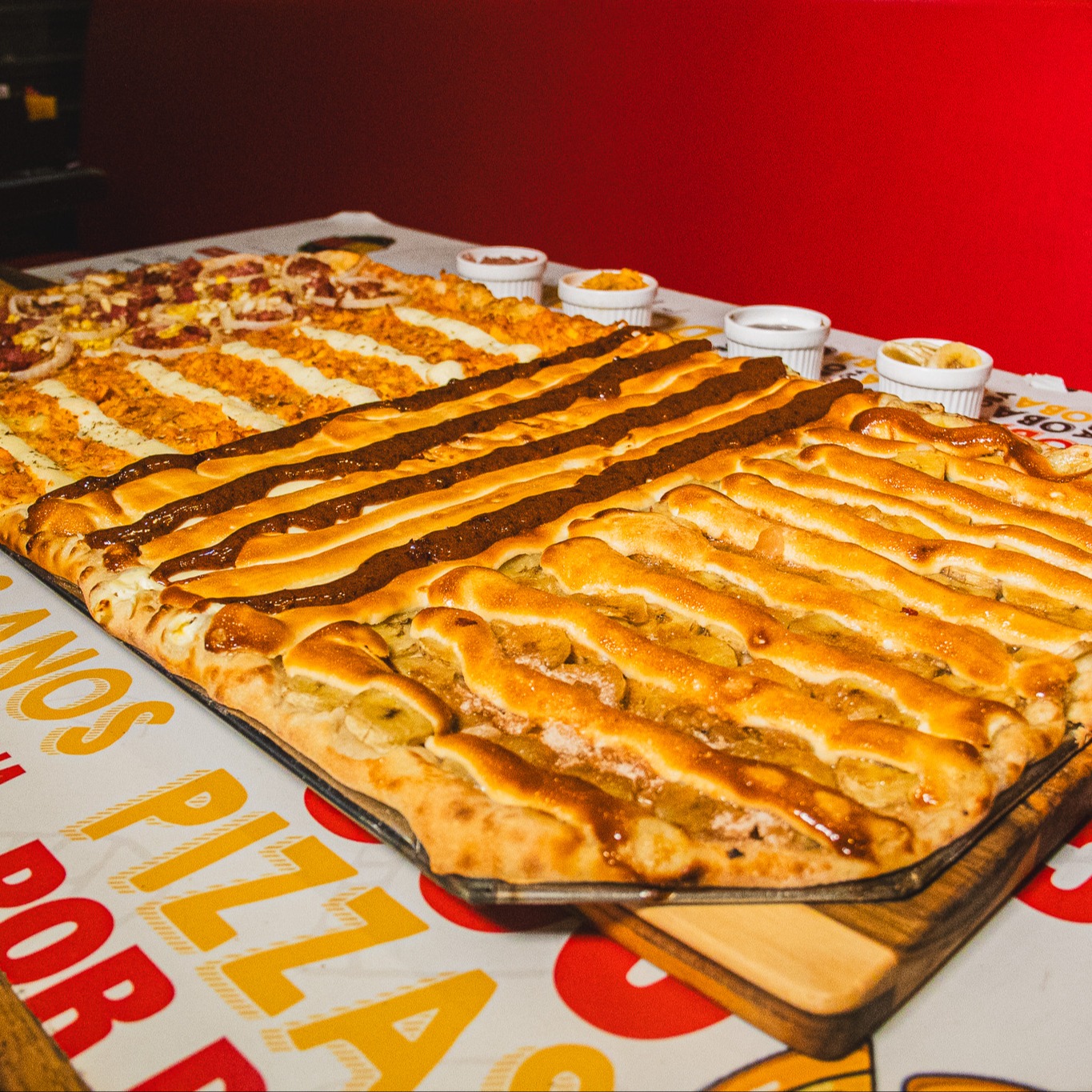 Mega Oba Oba Tradição (70cm) Promoção: Monte sua pizza ate 4 sabores!