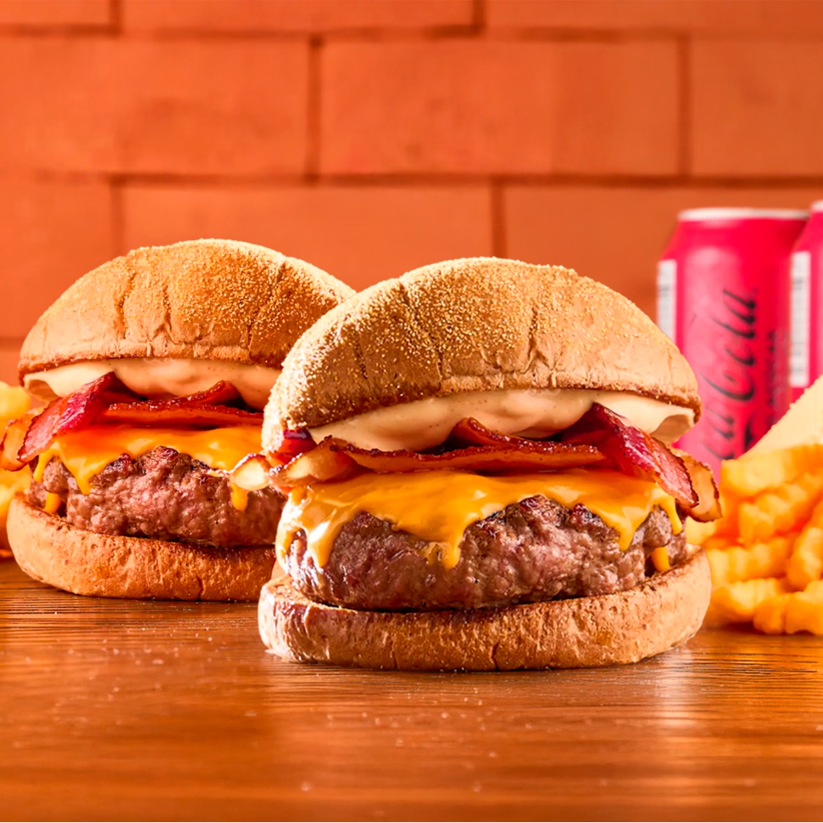 Combo Casal I 2 burgers + 2 batatas + 2 refris lata