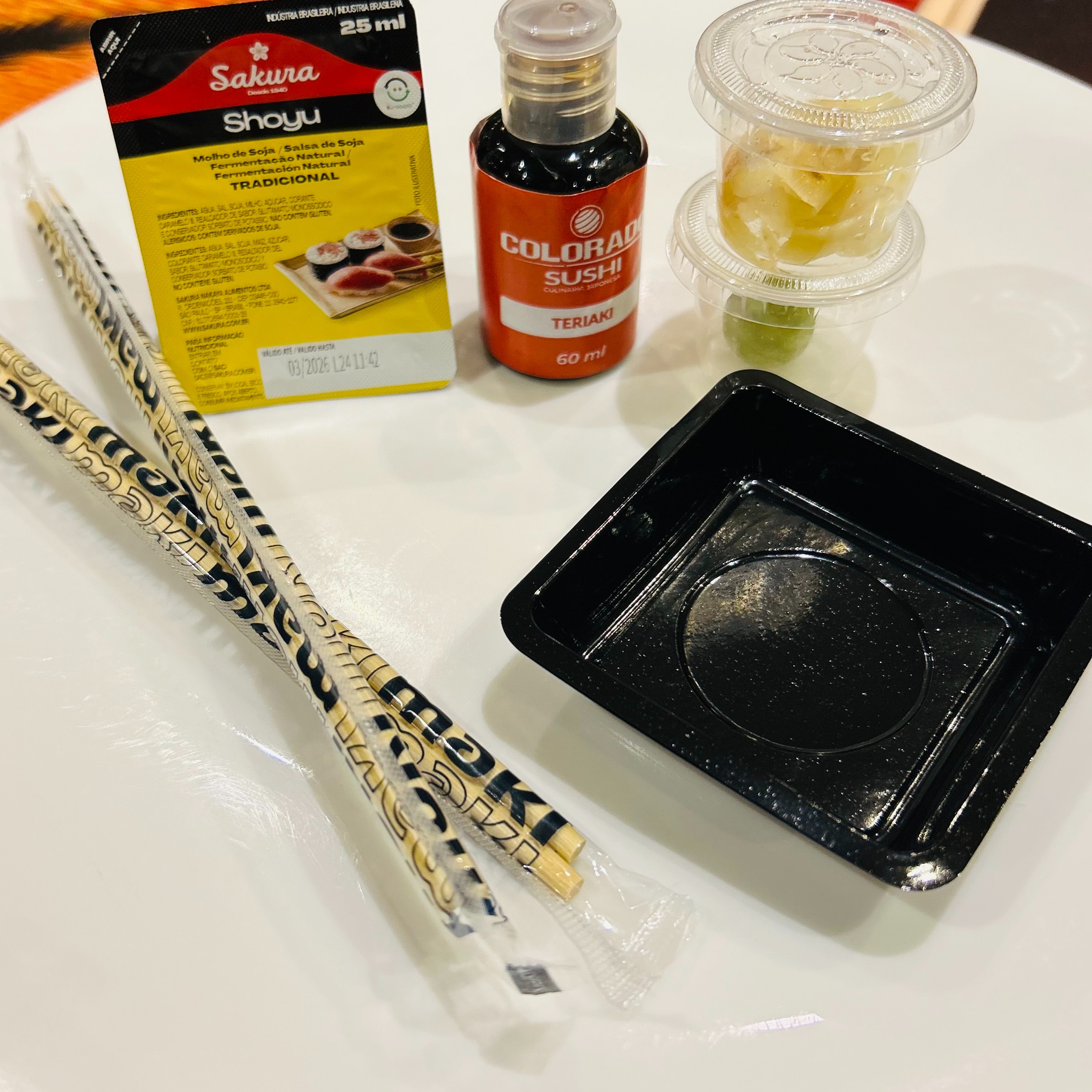 KIT  ACOMPANHAMENTOS (Será enviado junto com o pedido um kit grátis que serve até duas pessoas.Para mais extras favor selecionar os itens a baixo.