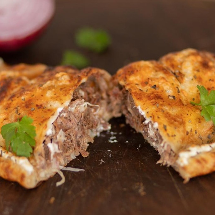 Calzone folhado de costela