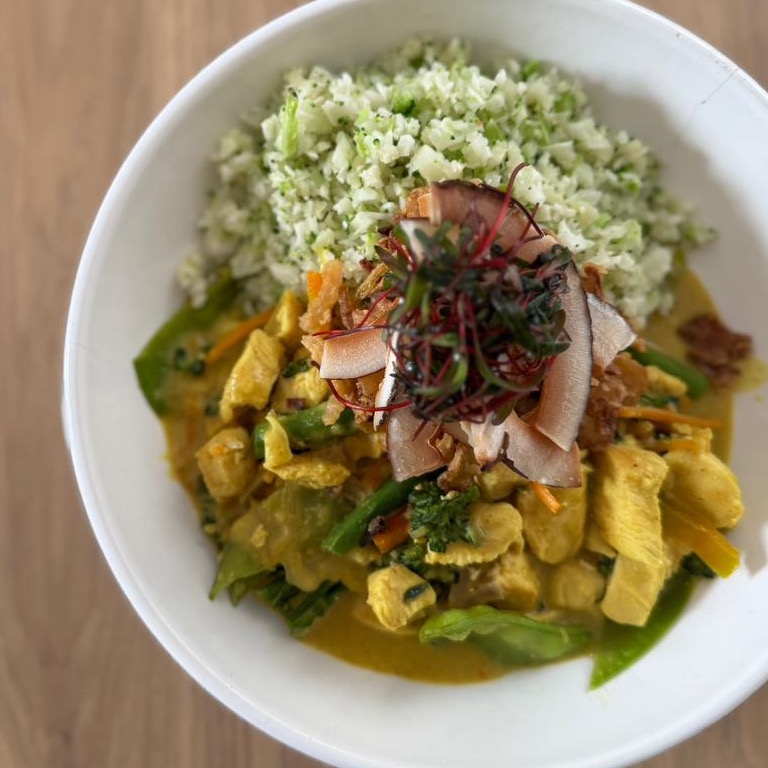 Bowl Frango ao curry 