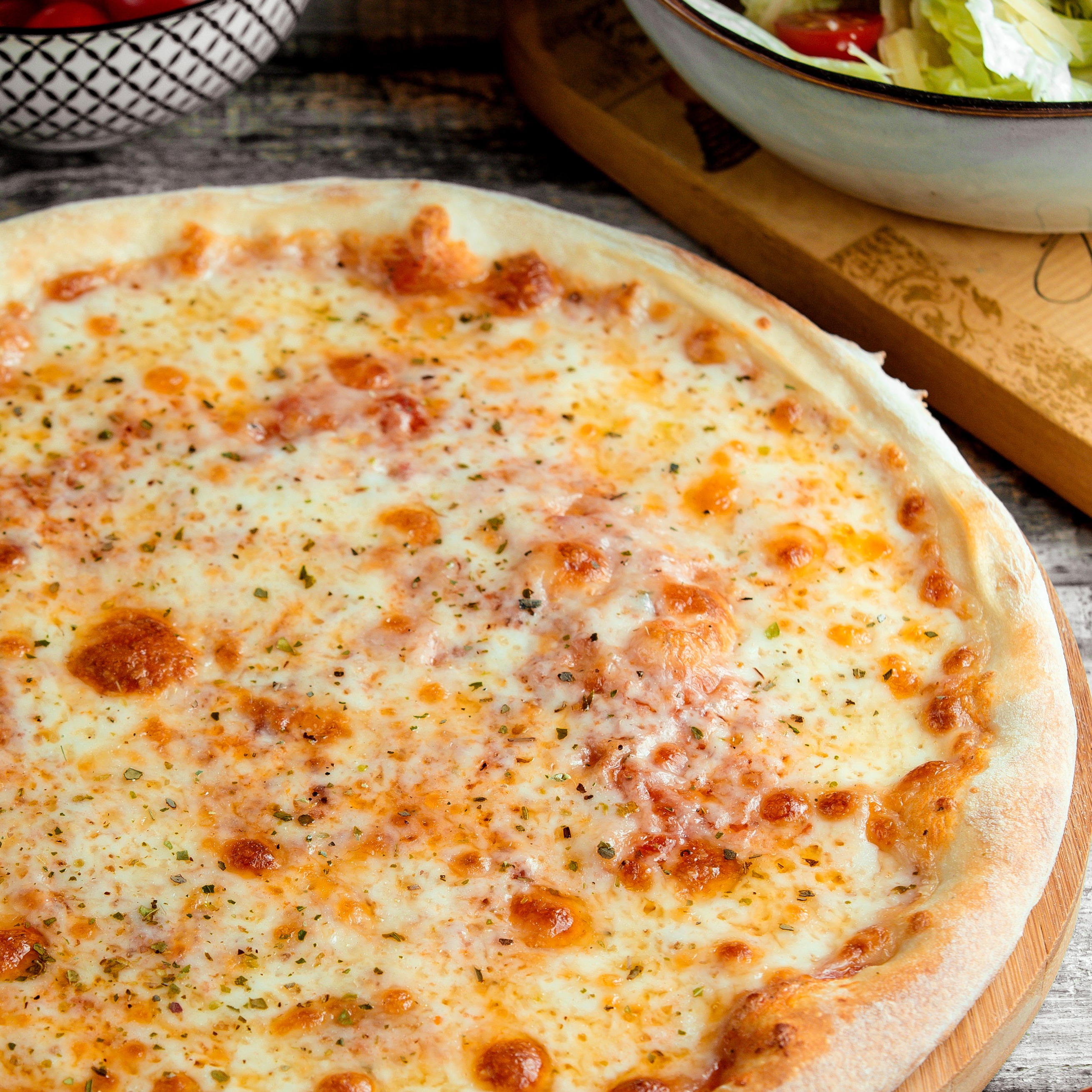 1 Pizza Salgada 25cm + Refrigerante