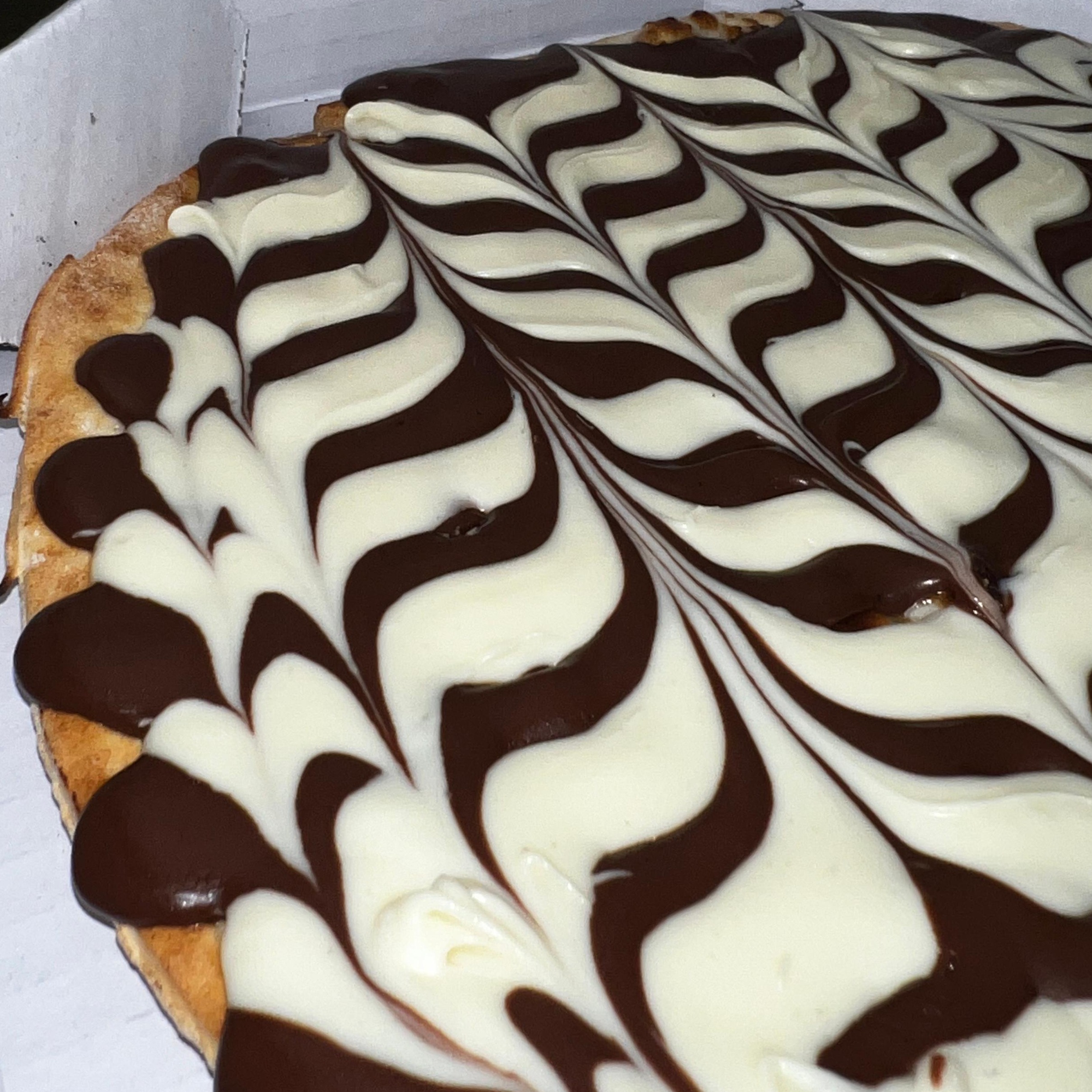 1 Pizza Salgada 25cm + 1 Pizza Doce 25cm + Refrigerante