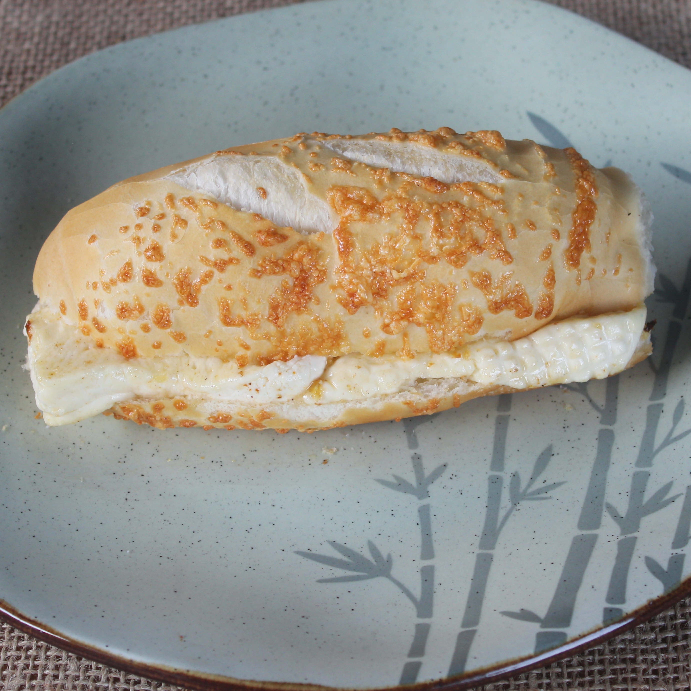 PÃO COM QUEIJO MINAS