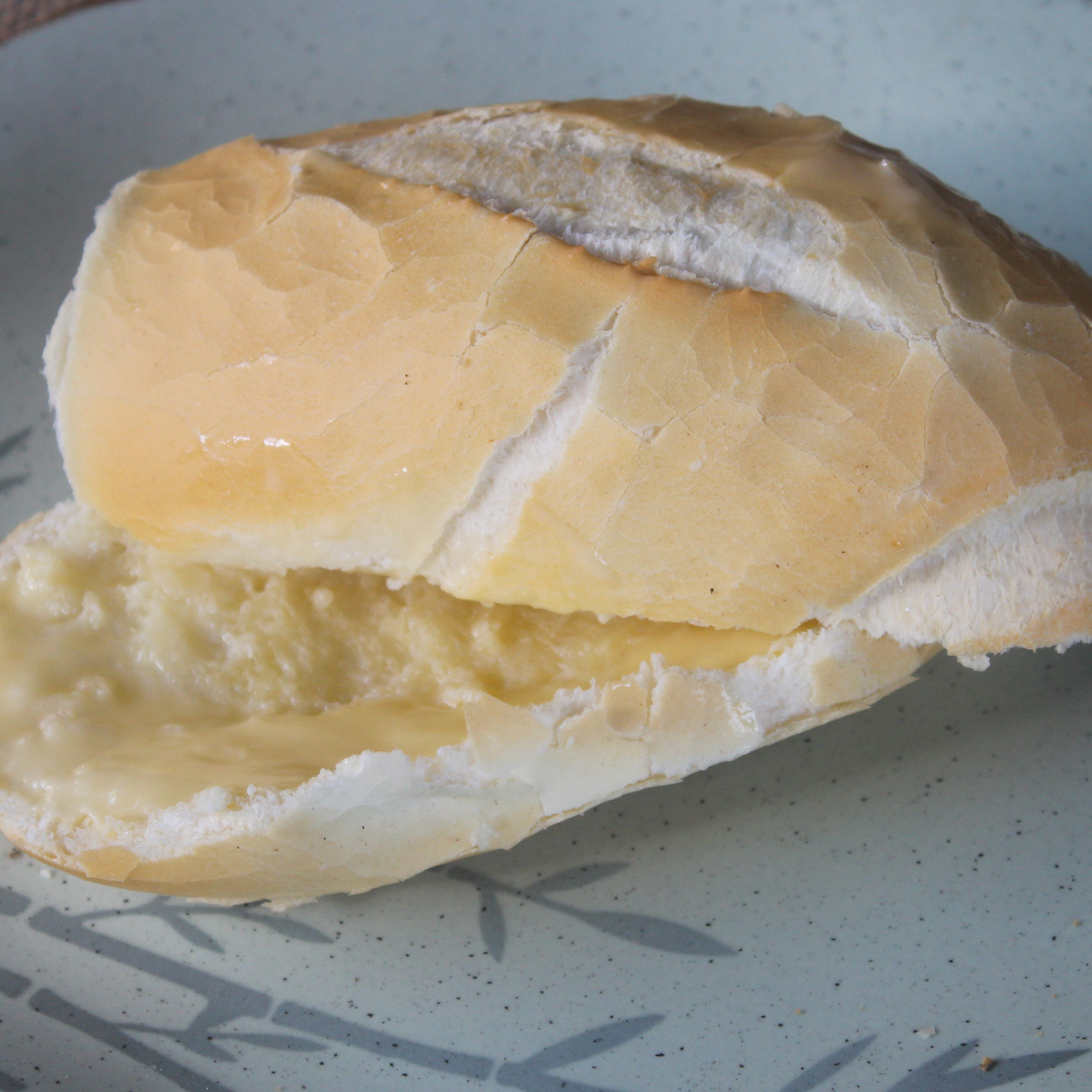 PÃO FRANCÊS C/ MANTEIGA