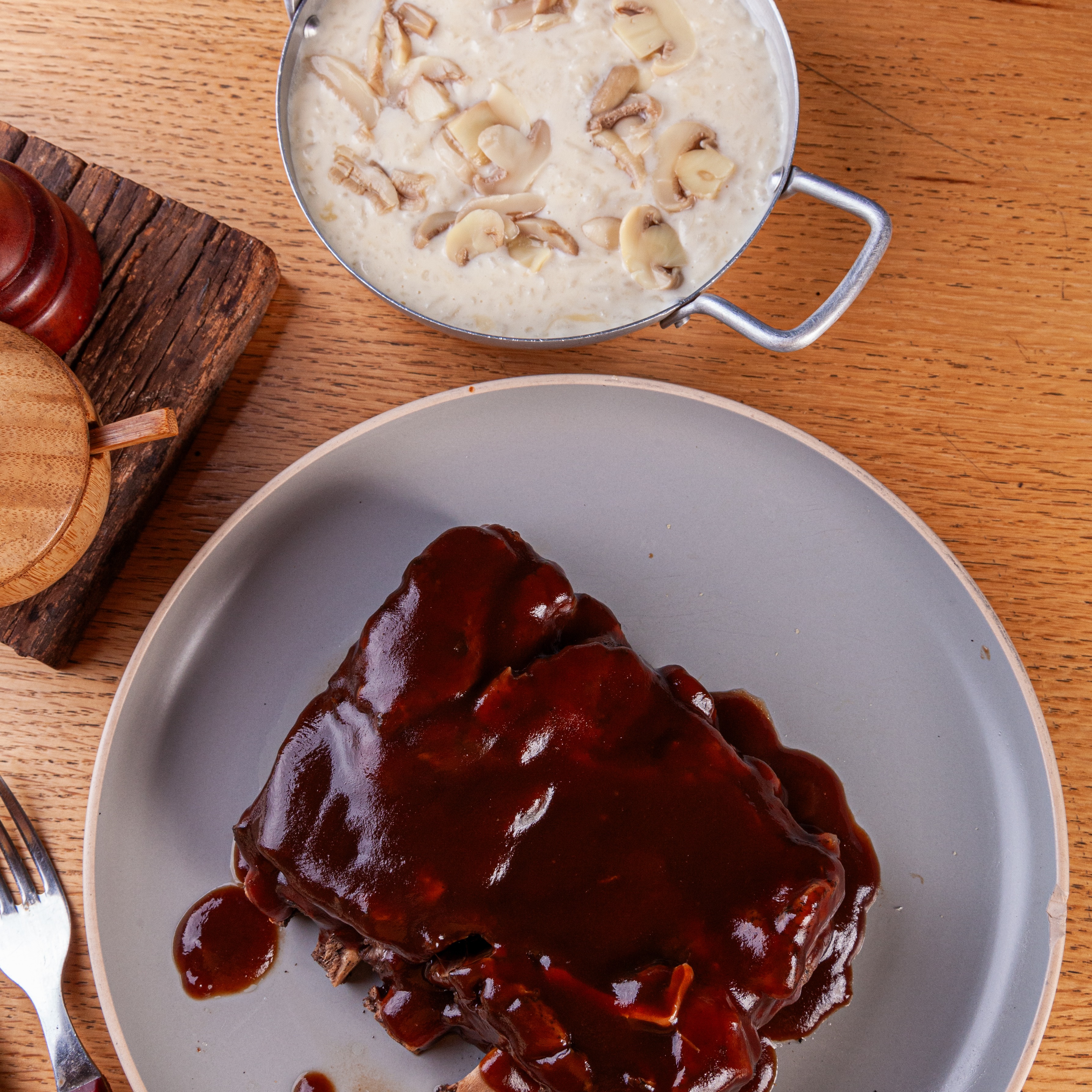 Costelinha com arroz piamontese