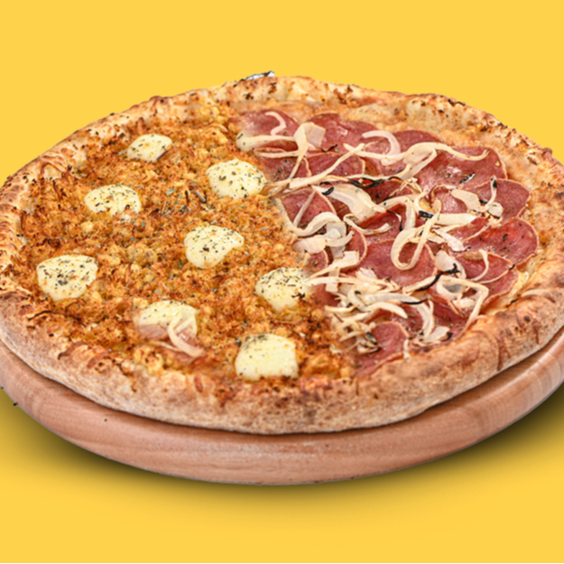 Pizza Giga Calabresa 1/2 Frango com Requeijão (40cm)